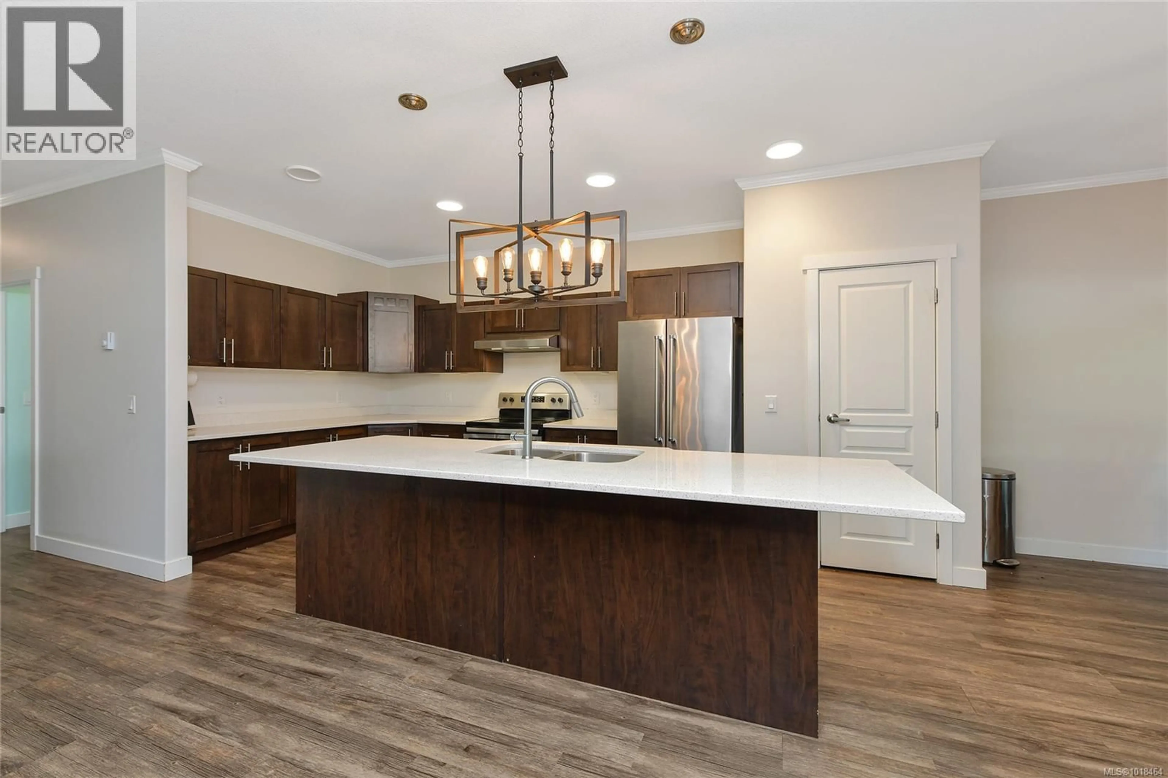 Open concept kitchen, unknown for 17 SAANICH RIDGE DRIVE, Central Saanich British Columbia V8M0B8