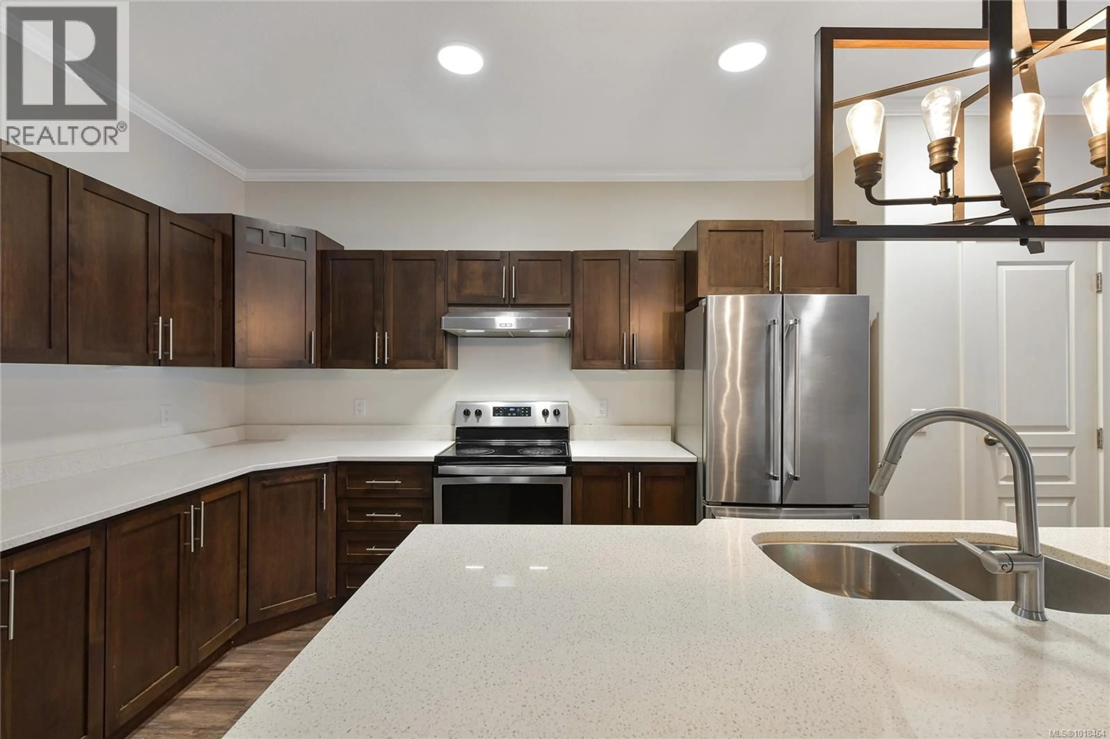 Open concept kitchen, ceramic/tile floor for 17 SAANICH RIDGE DRIVE, Central Saanich British Columbia V8M0B8