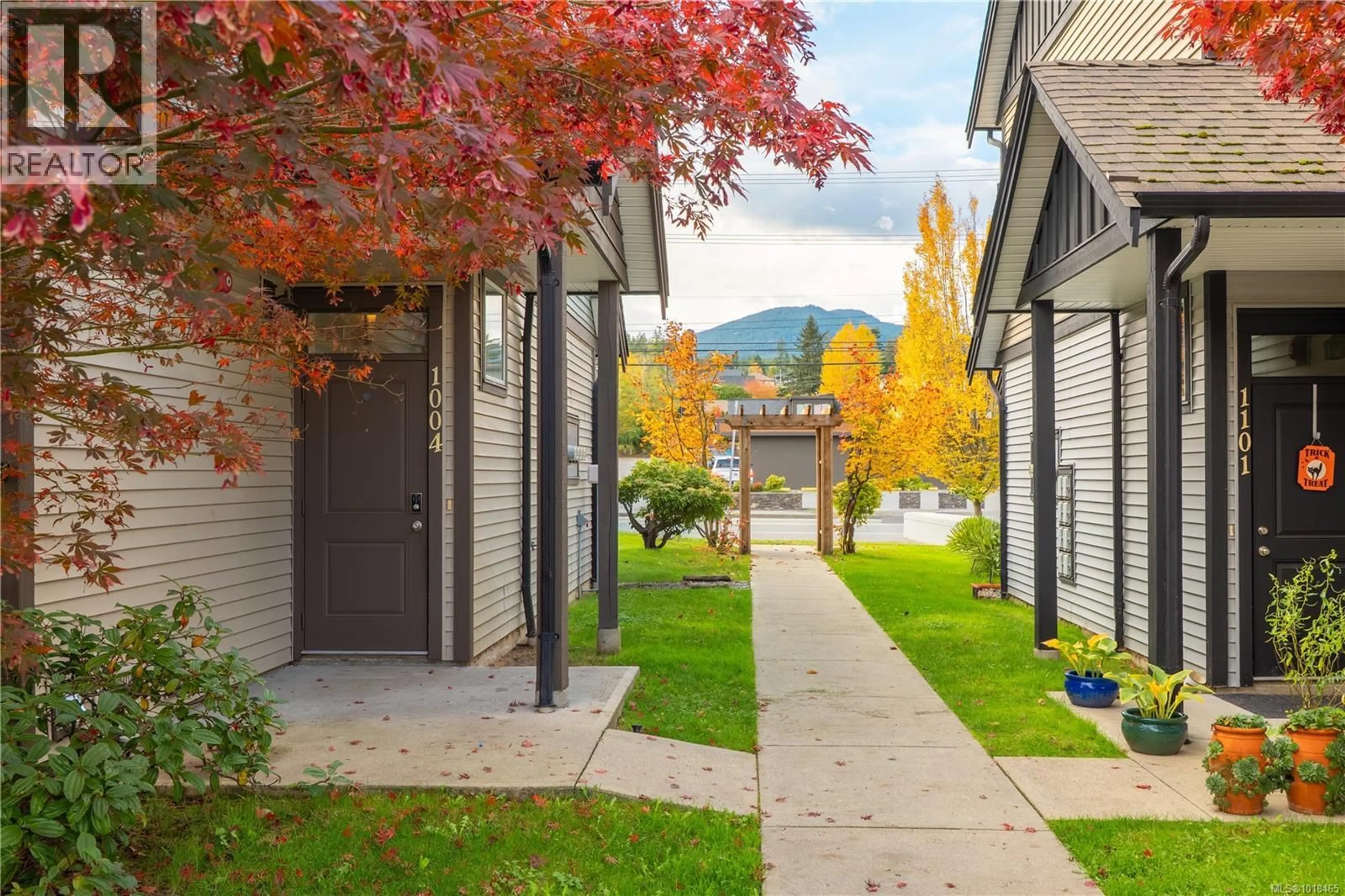 Patio, mountain view for 1004 CASSELL PLACE, Nanaimo British Columbia V9R0C9