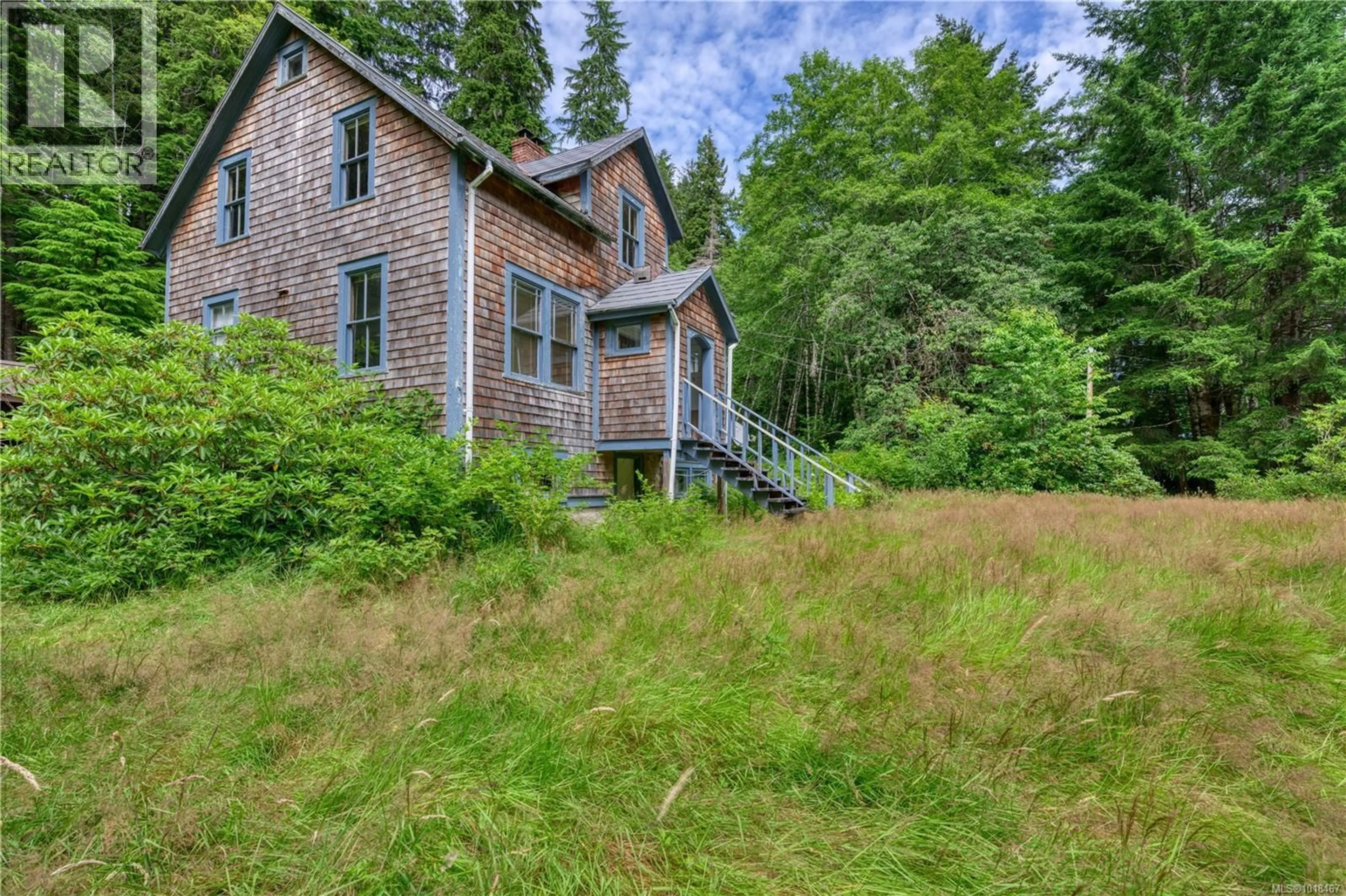 A pic from outside/outdoor area/front of a property/back of a property/a pic from drone, unknown for W580 QUATSINO ROAD, Quatsino British Columbia V0N2V0