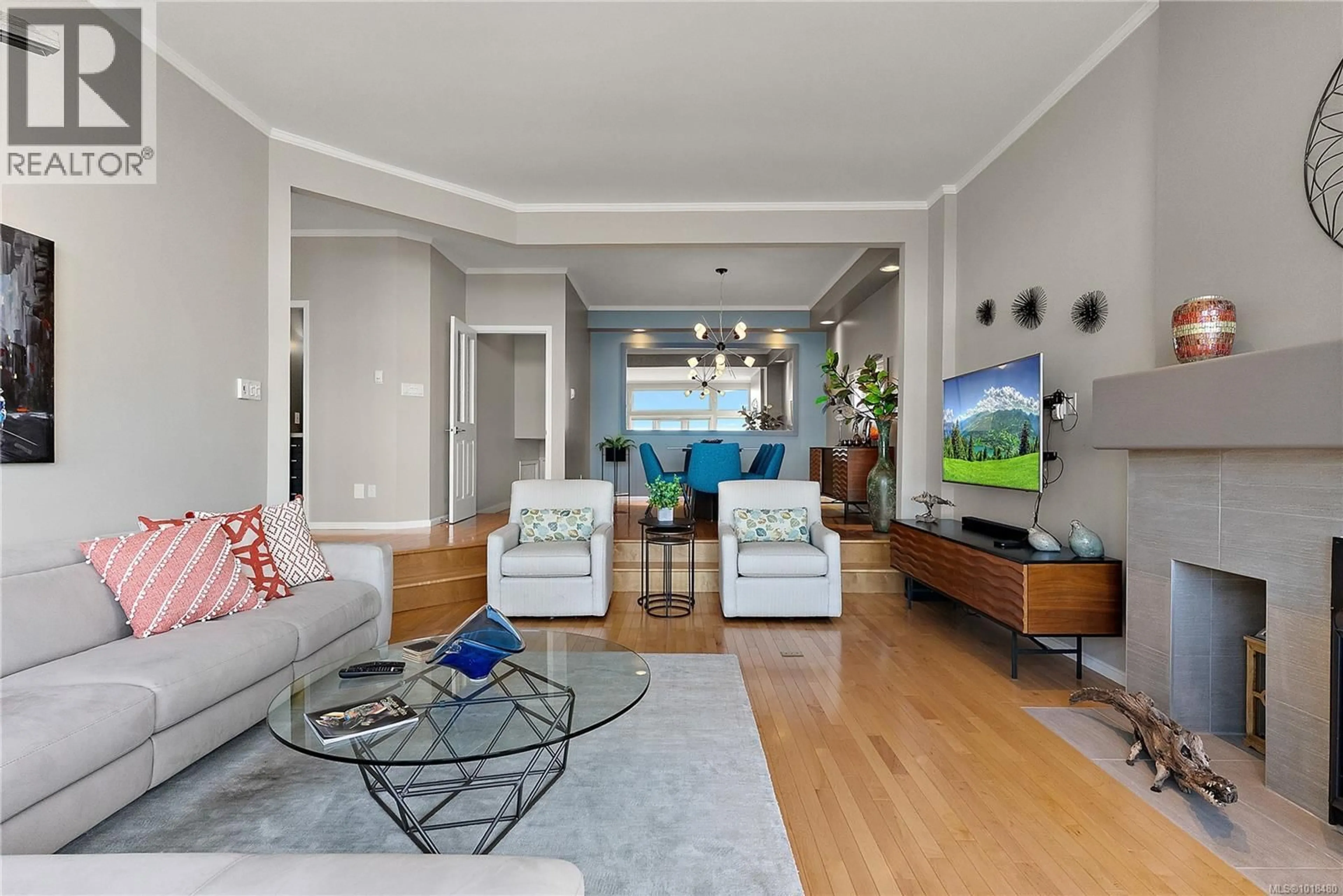 Living room with furniture, unknown for 7 - 4771 CORDOVA BAY ROAD, Saanich British Columbia V8Y2J7