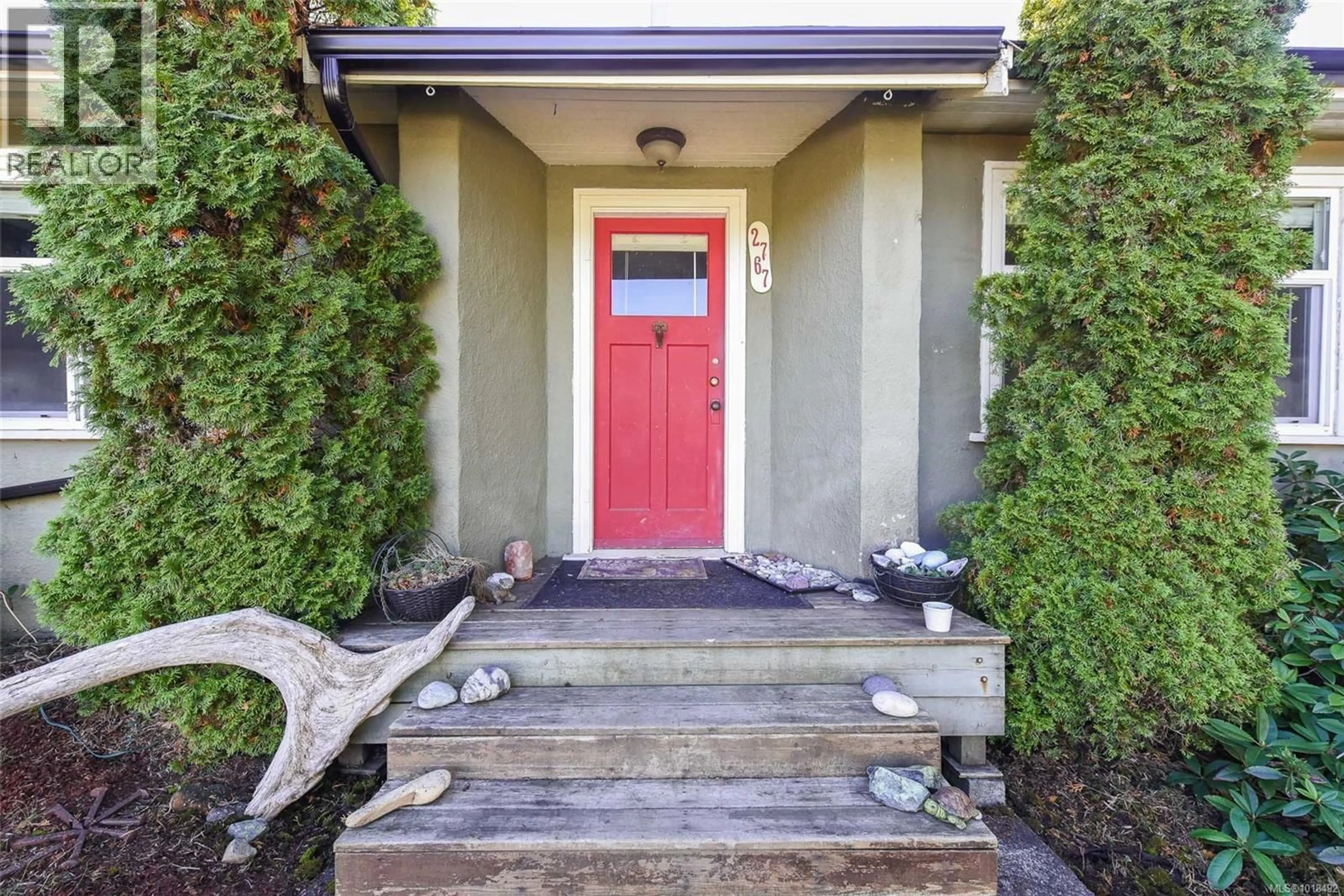 Indoor entryway for 2767 ULVERSTON AVENUE, Cumberland British Columbia V0R1S0