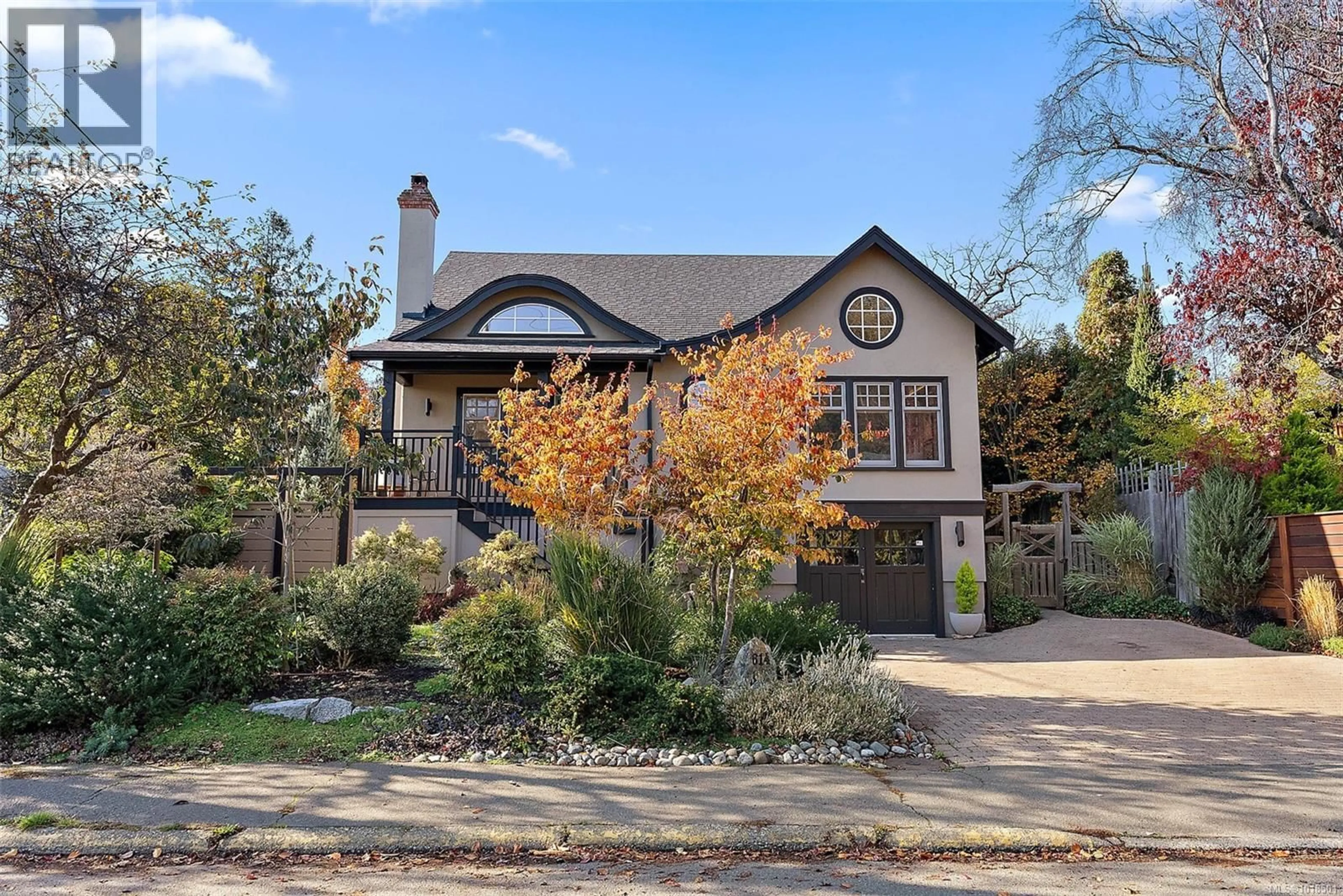 Home with brick exterior material, street for 614 MONTEREY AVENUE, Oak Bay British Columbia V8S4T9