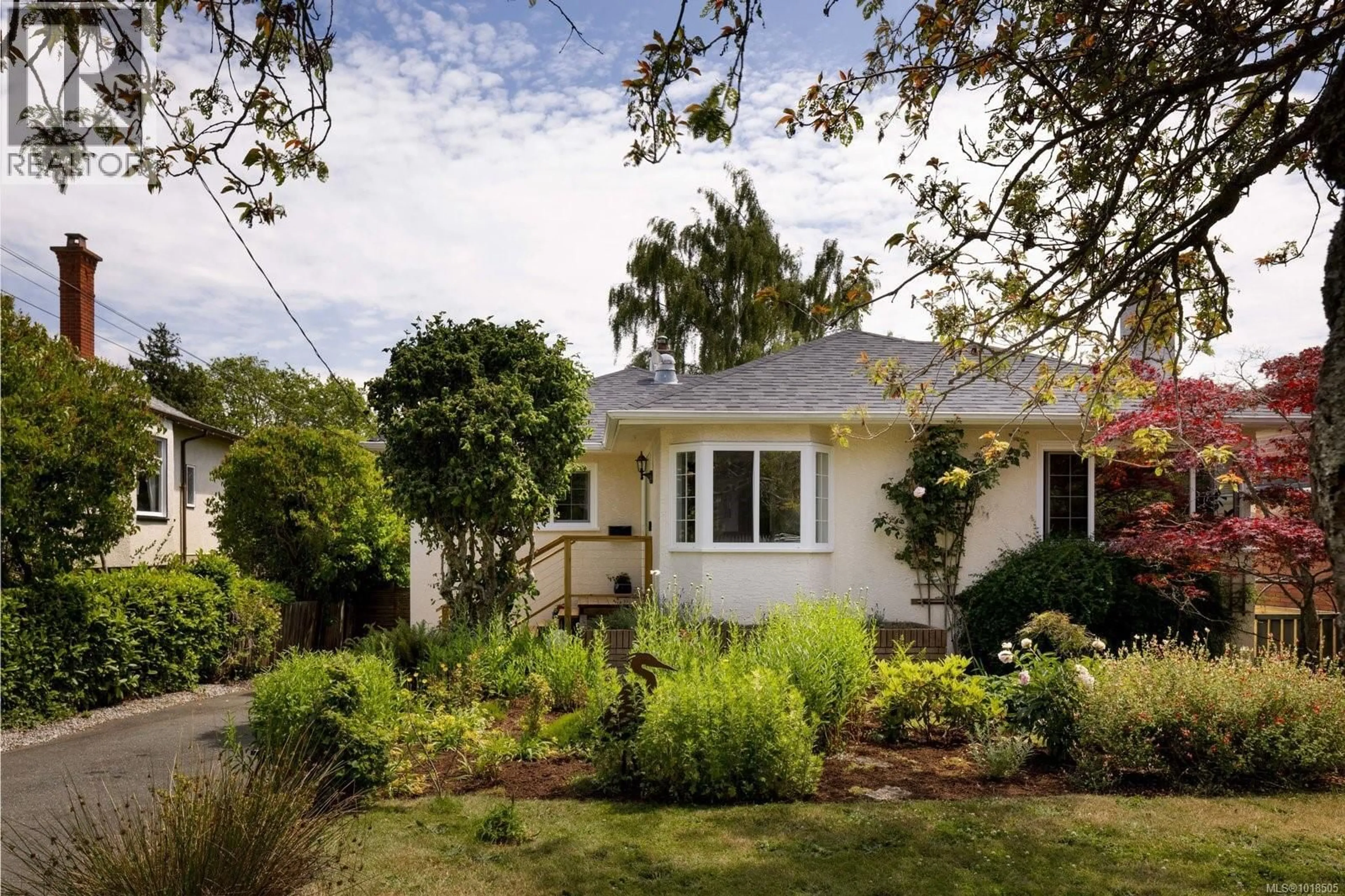 Unknown for 2571 HERON STREET, Oak Bay British Columbia V8R5Z9