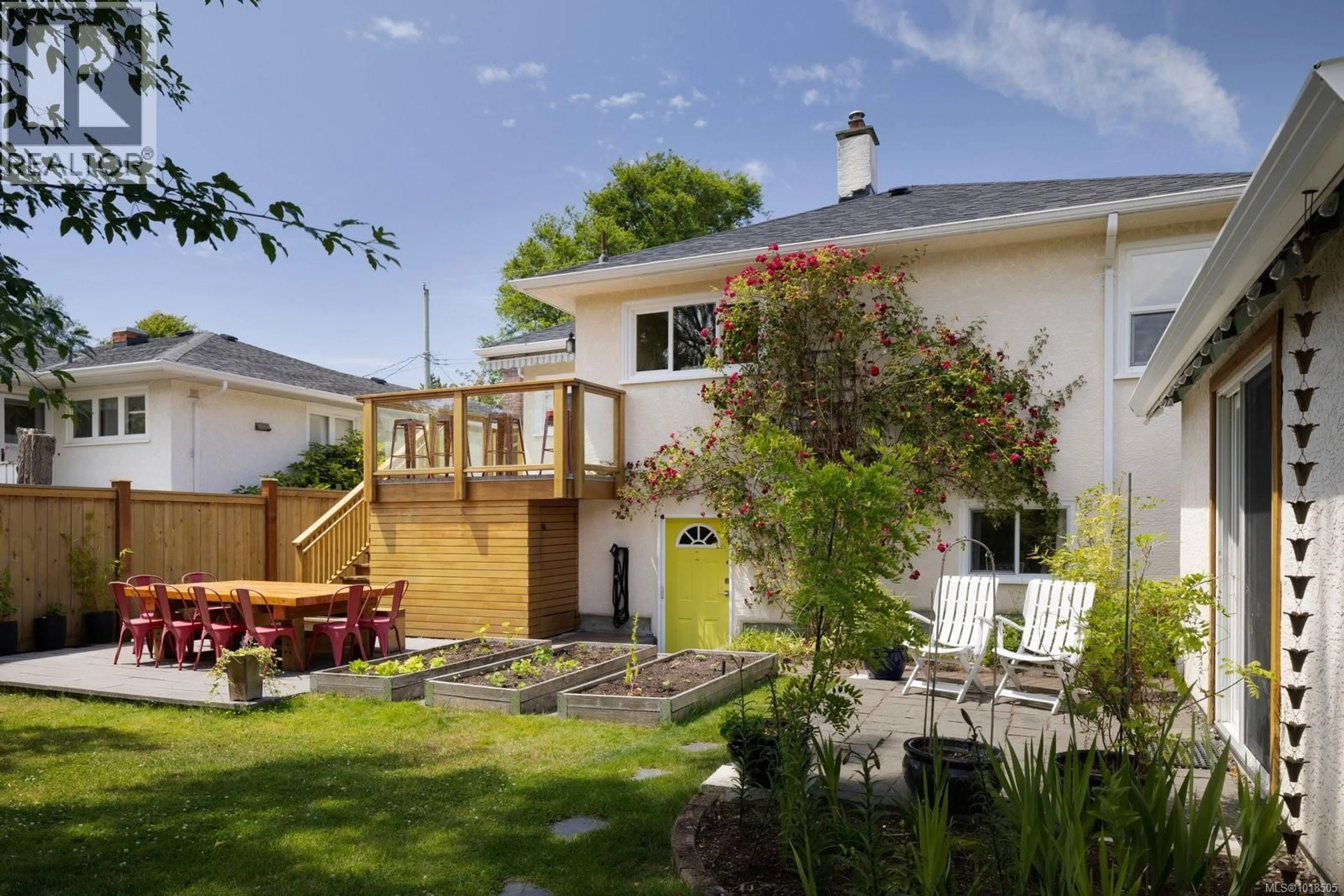 Patio, street for 2571 HERON STREET, Oak Bay British Columbia V8R5Z9