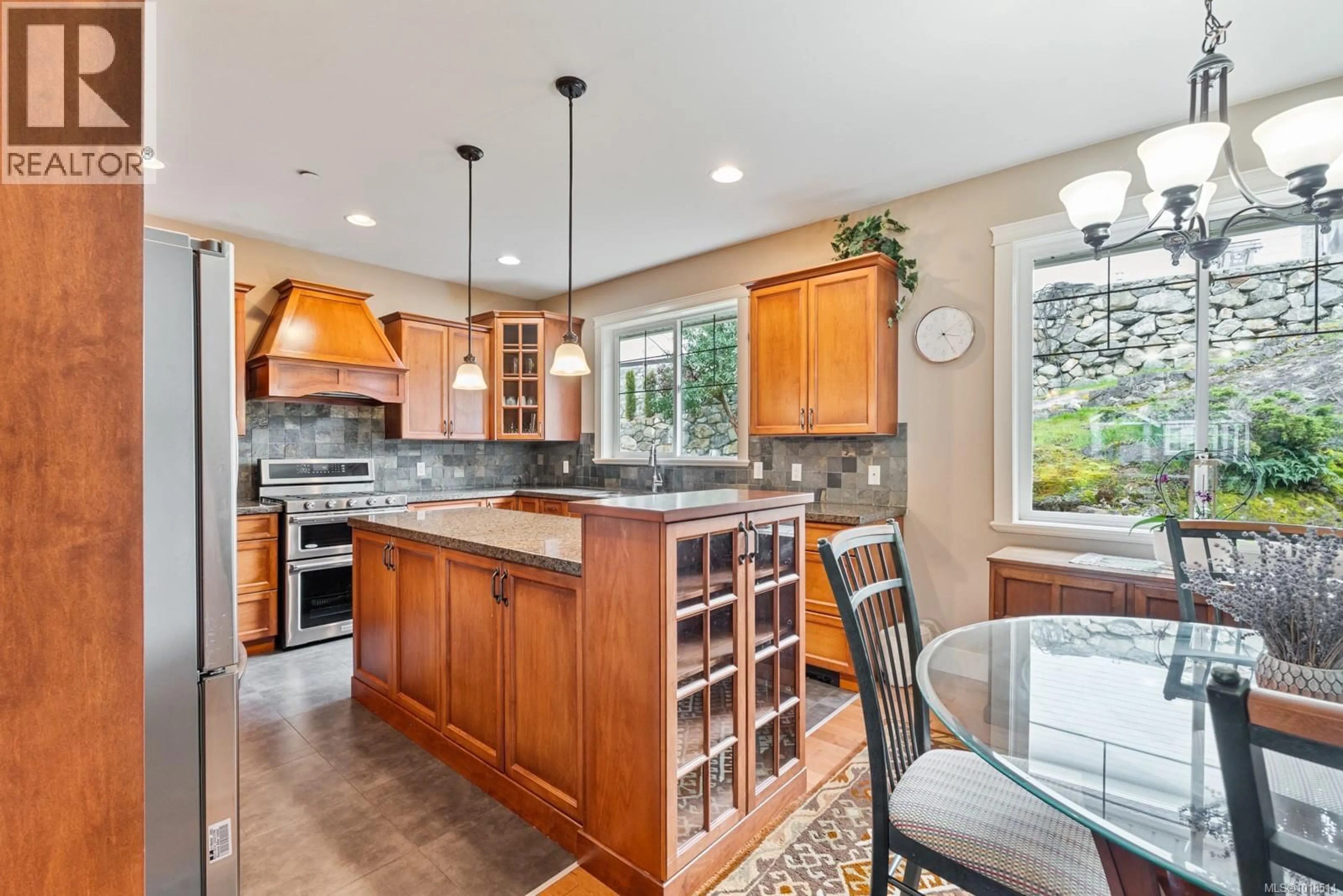 Open concept kitchen, ceramic/tile floor for 1245 ROCKHAMPTON CLOSE, Langford British Columbia V9B6X4