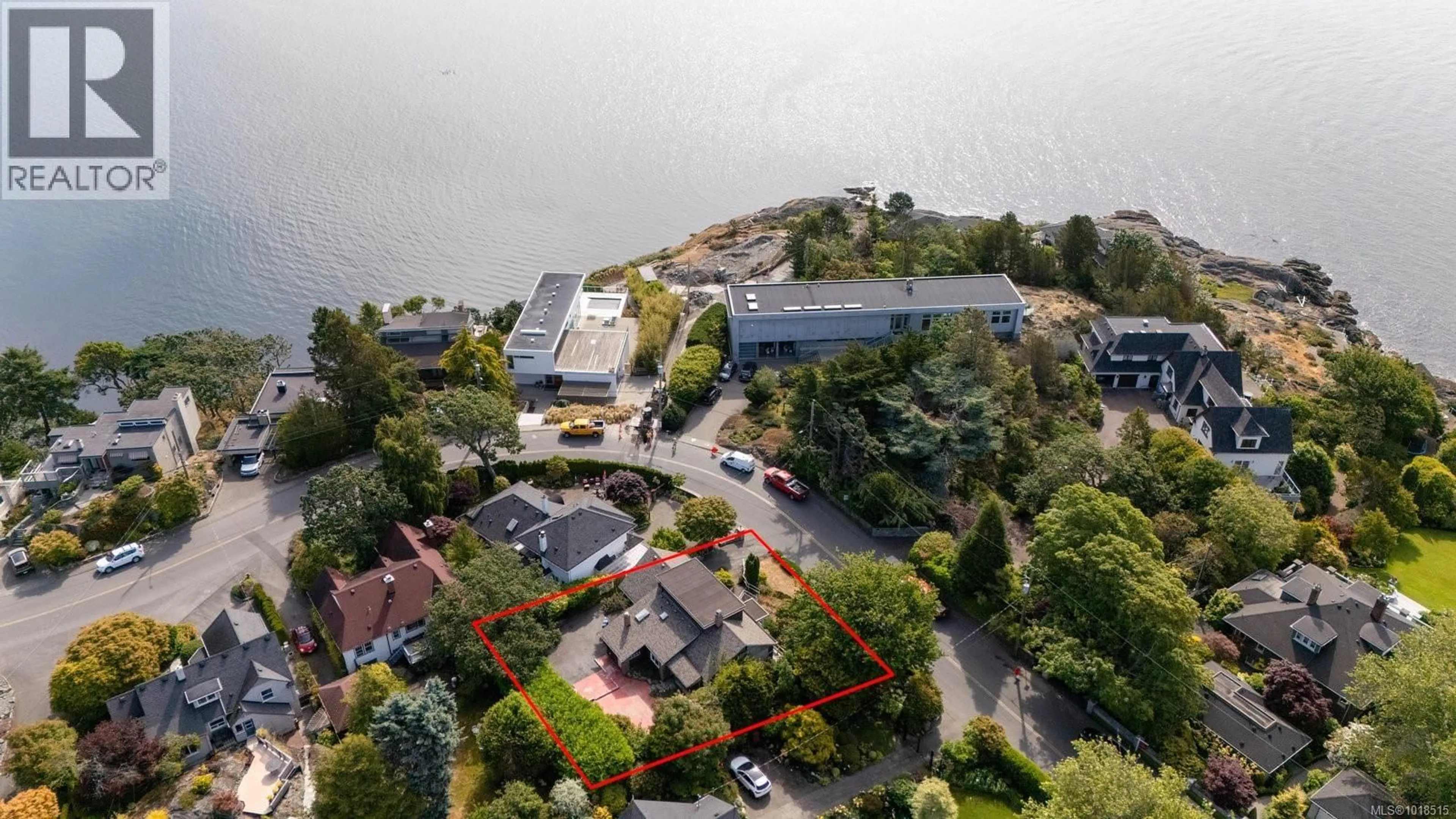 A pic from outside/outdoor area/front of a property/back of a property/a pic from drone, water/lake/river/ocean view for 280 KING GEORGE TERRACE, Oak Bay British Columbia V8S2K2