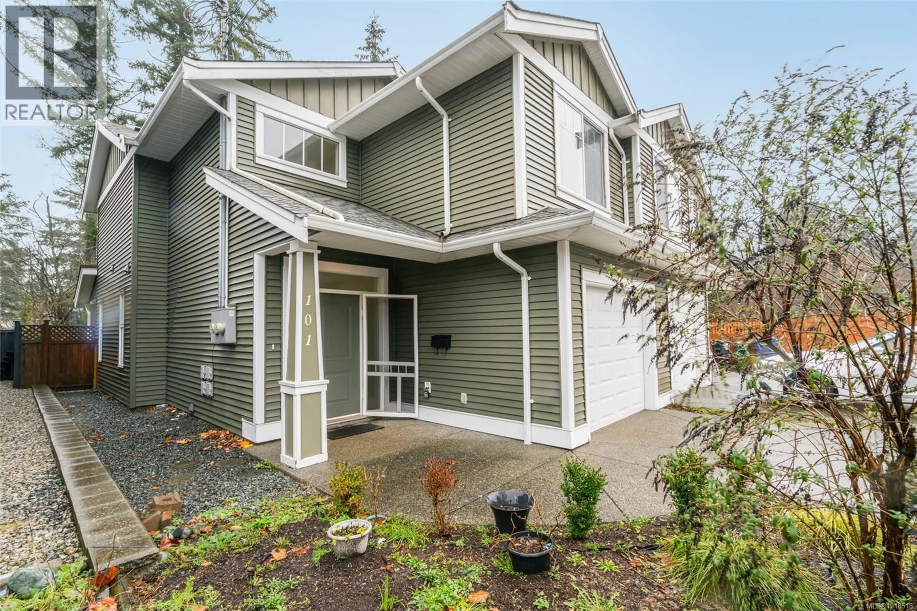 Home with vinyl exterior material, street for 101 - 5186 DUNSTER ROAD, Nanaimo British Columbia V9T2Z2