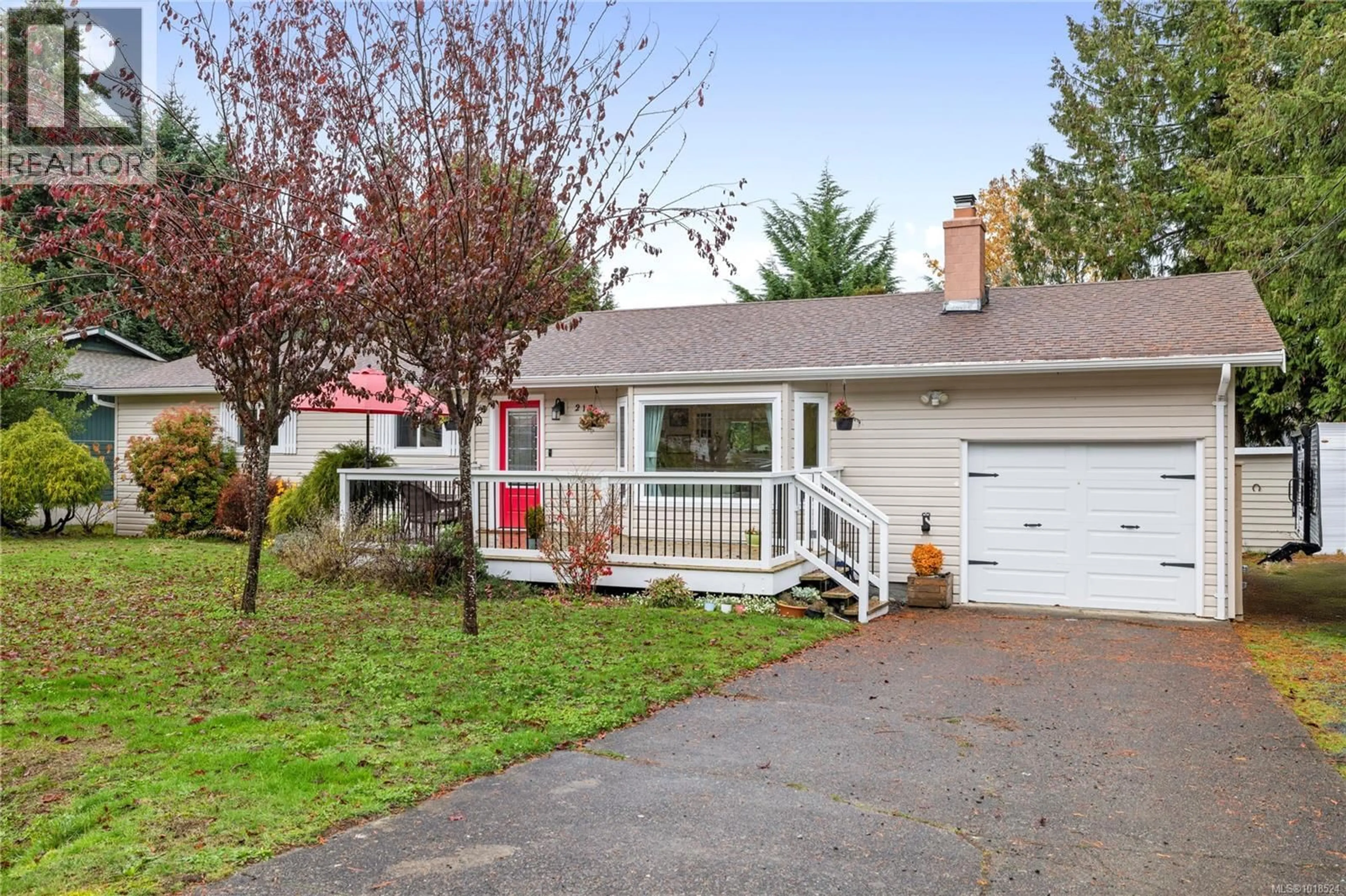 Home with vinyl exterior material, street for 217 VALDEZ AVENUE, Qualicum Beach British Columbia V9K1R8