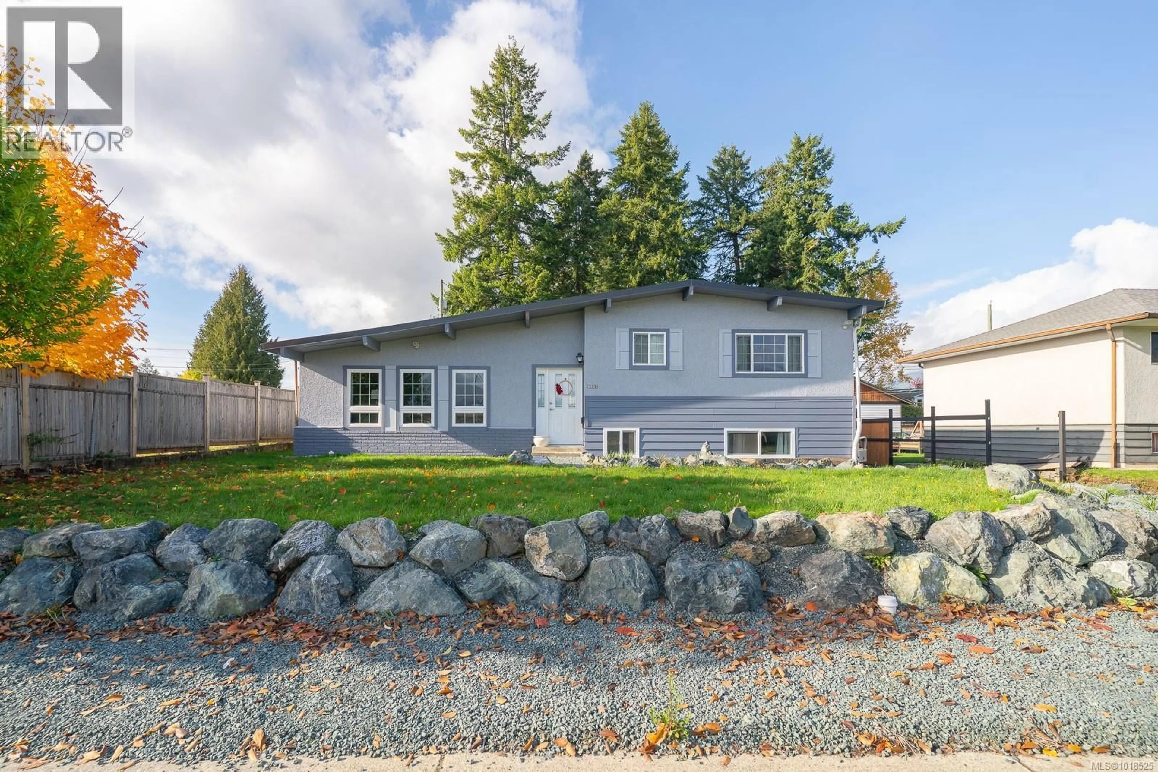 Home with vinyl exterior material, unknown for 5032 CHERRY CREEK ROAD, Port Alberni British Columbia V9Y7M9