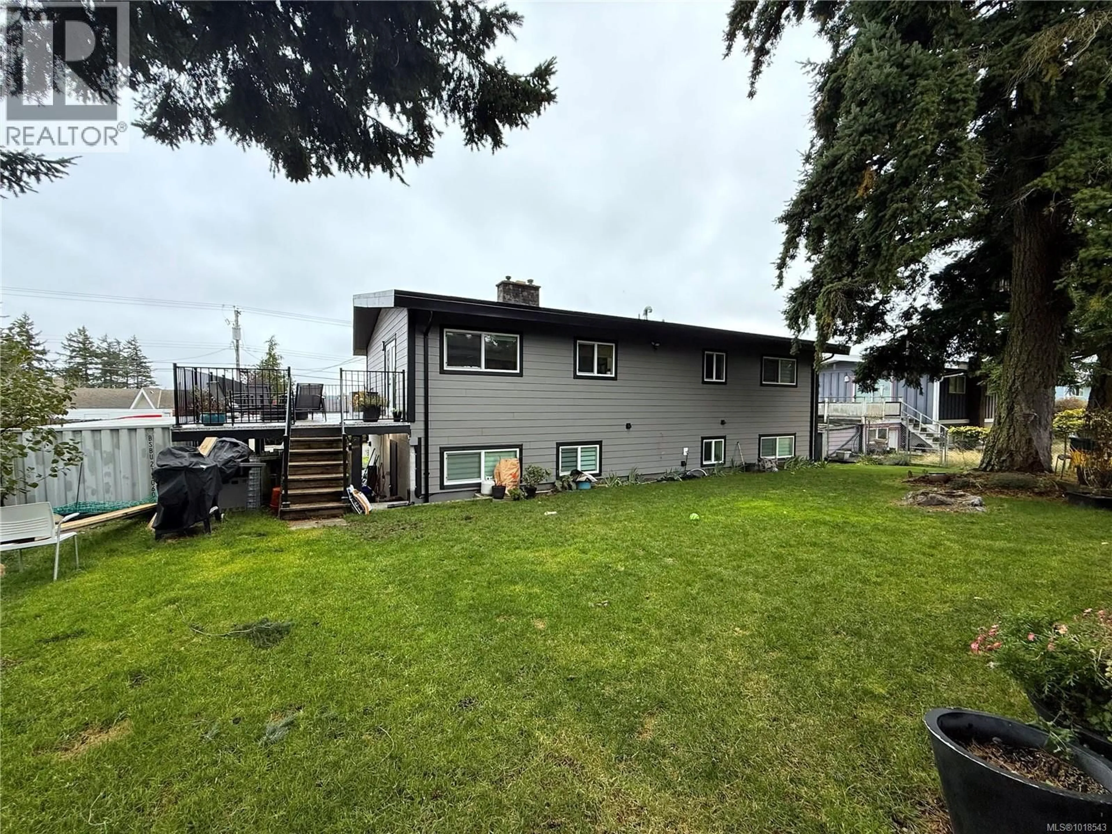 A pic from outside/outdoor area/front of a property/back of a property/a pic from drone, water/lake/river/ocean view for 1154 GALERNO ROAD, Campbell River British Columbia V9W1J4