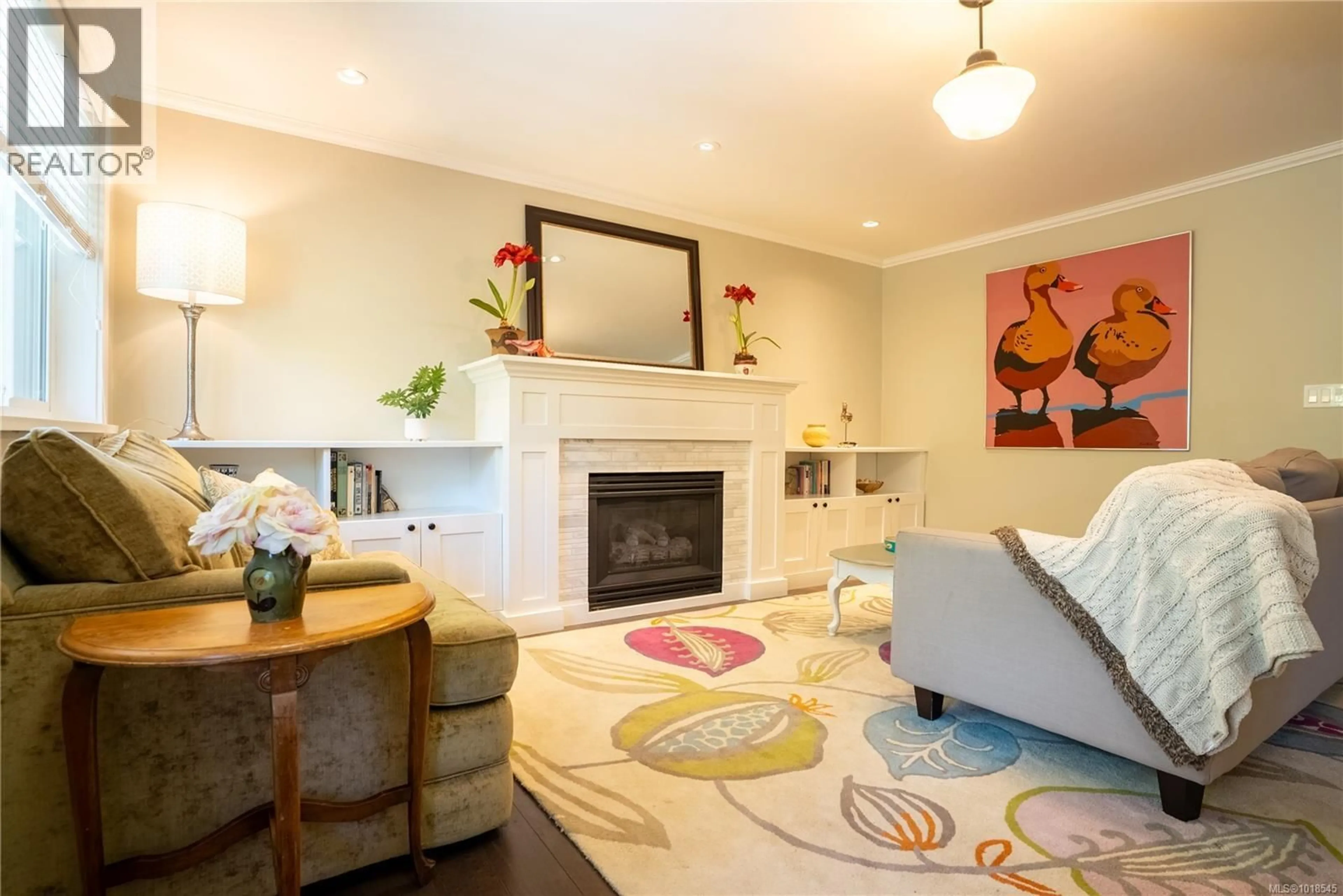 Living room with furniture, unknown for 2730 BLACKWOOD STREET, Victoria British Columbia V8T3W5