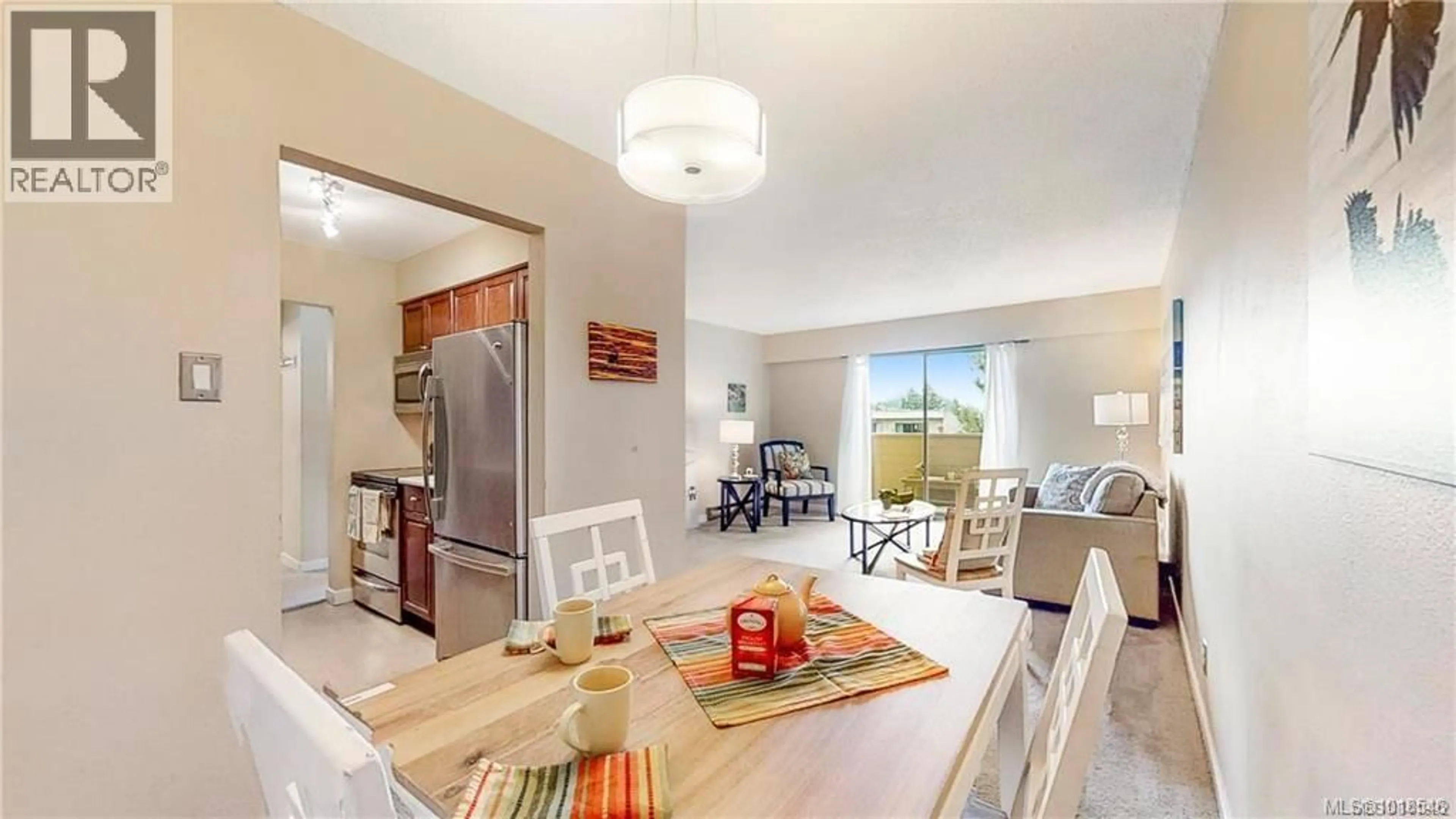 Dining room, unknown for 303 - 1597 MIDGARD AVENUE, Saanich British Columbia V8P2Y2