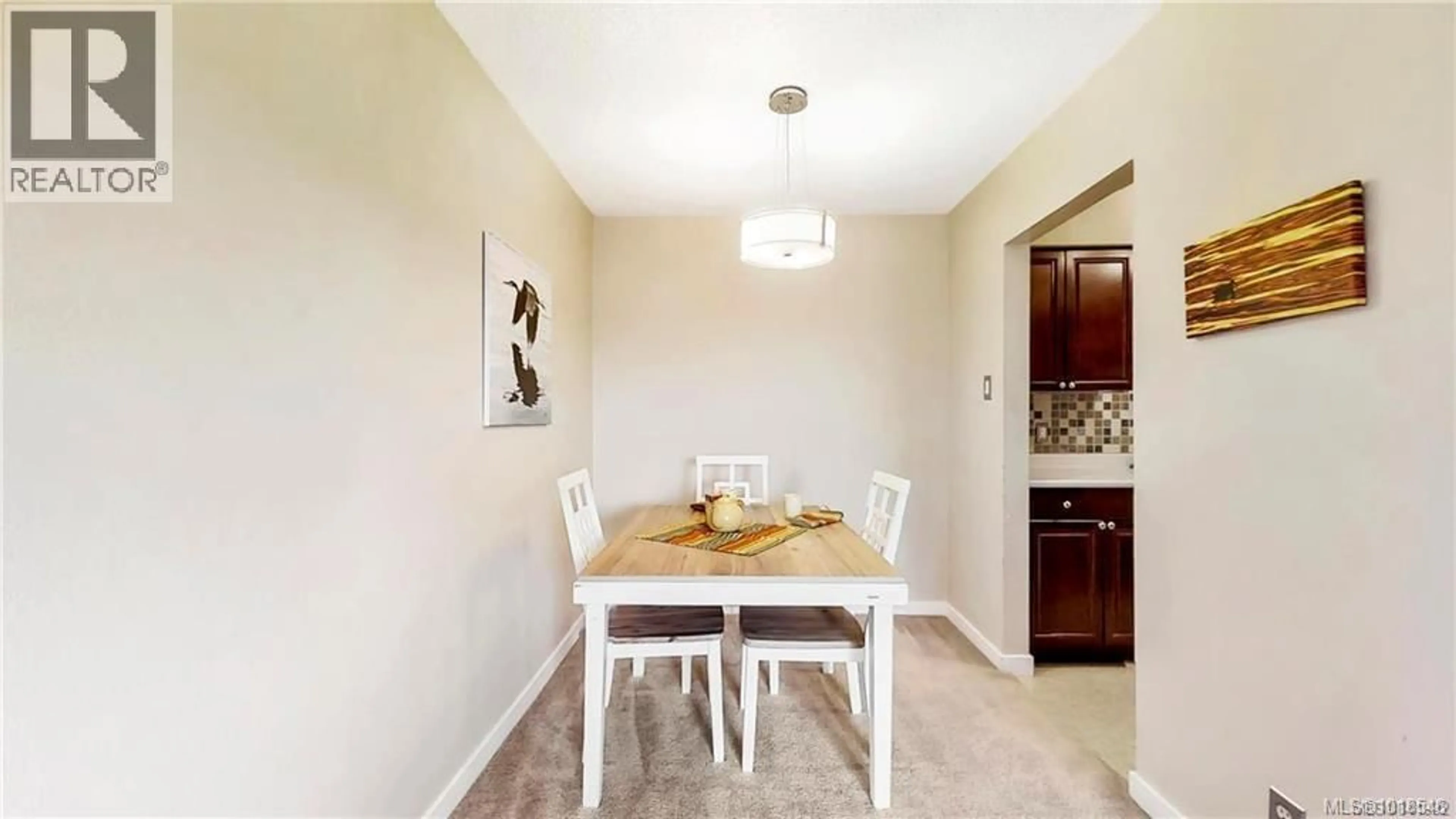 Dining room, unknown for 303 - 1597 MIDGARD AVENUE, Saanich British Columbia V8P2Y2