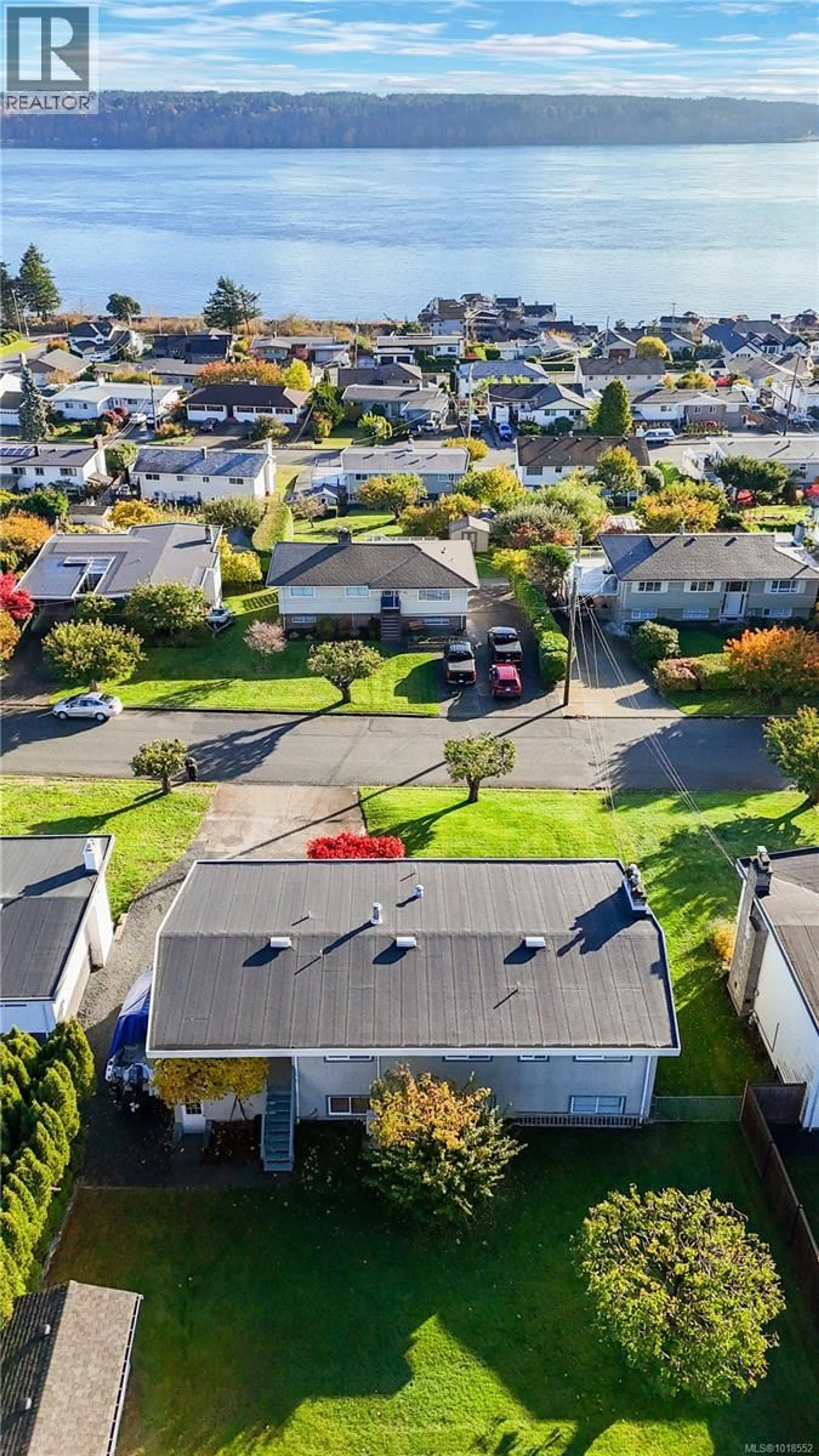A pic from outside/outdoor area/front of a property/back of a property/a pic from drone, street for 60 MCLEAN STREET, Campbell River British Columbia V9W2L9