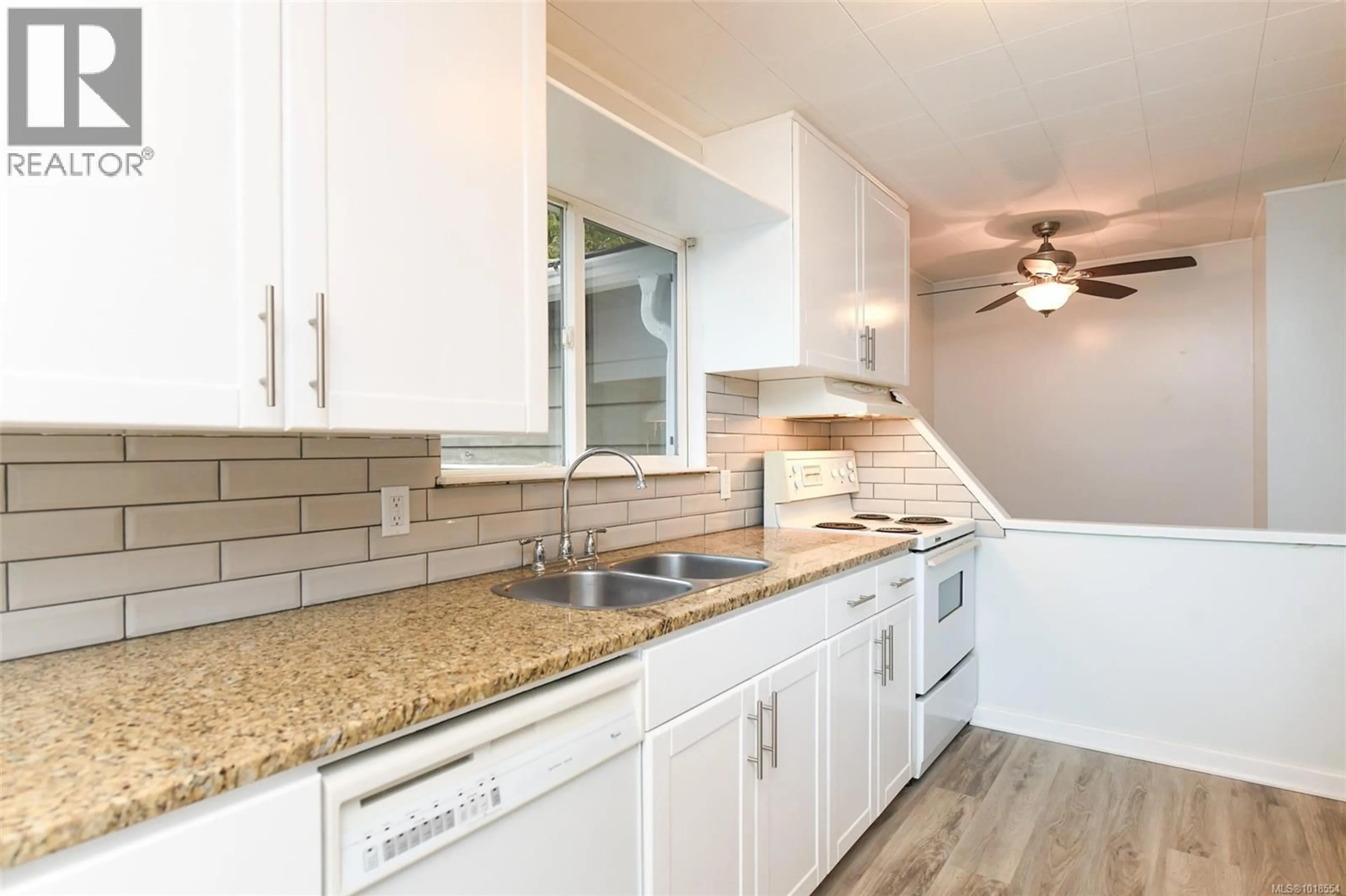 Open concept kitchen, unknown for 2040 URQUHART AVENUE, Courtenay British Columbia V9N3K9