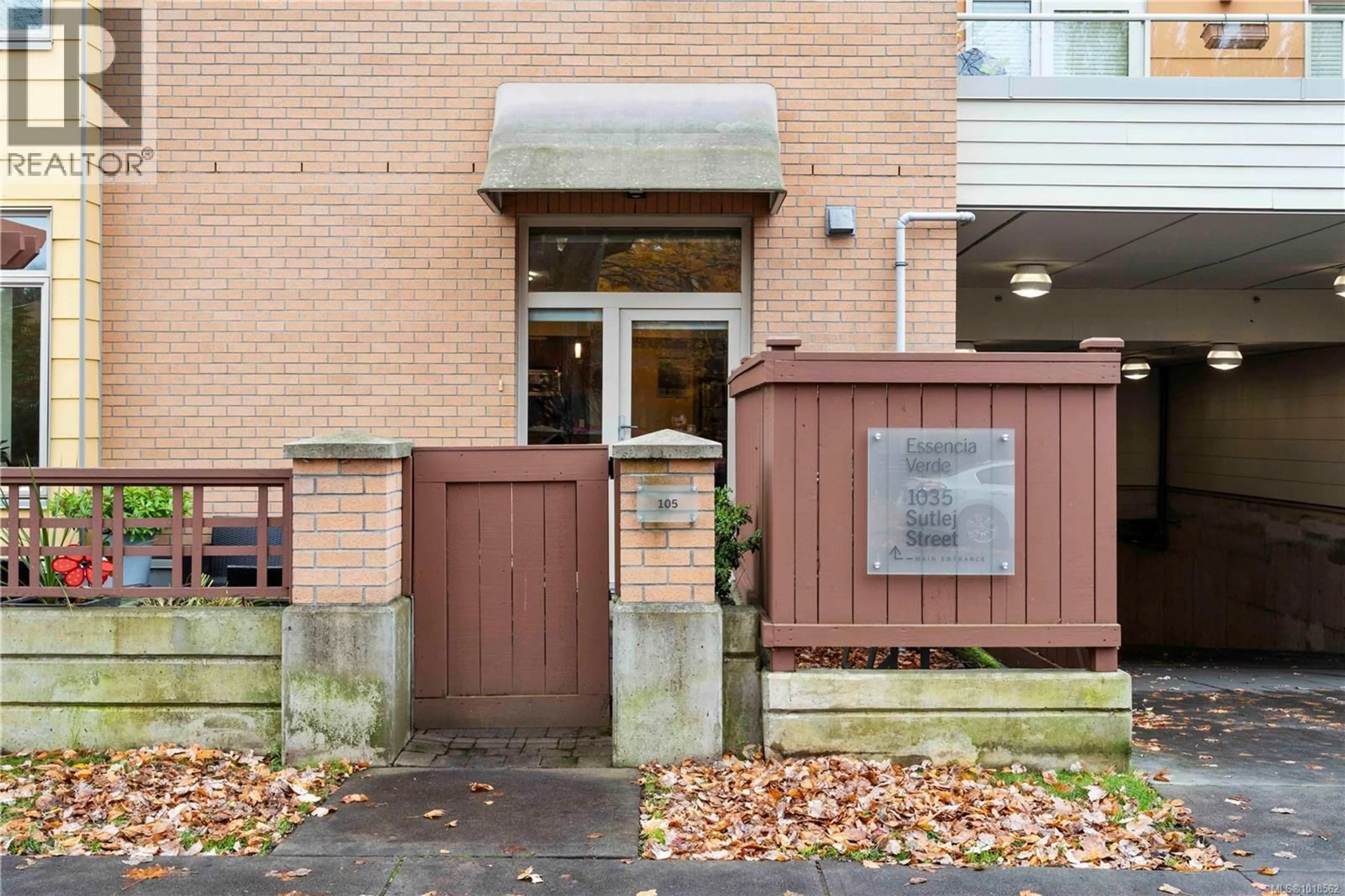 Unknown for 105 - 1035 SUTLEJ STREET, Victoria British Columbia V8V2V9