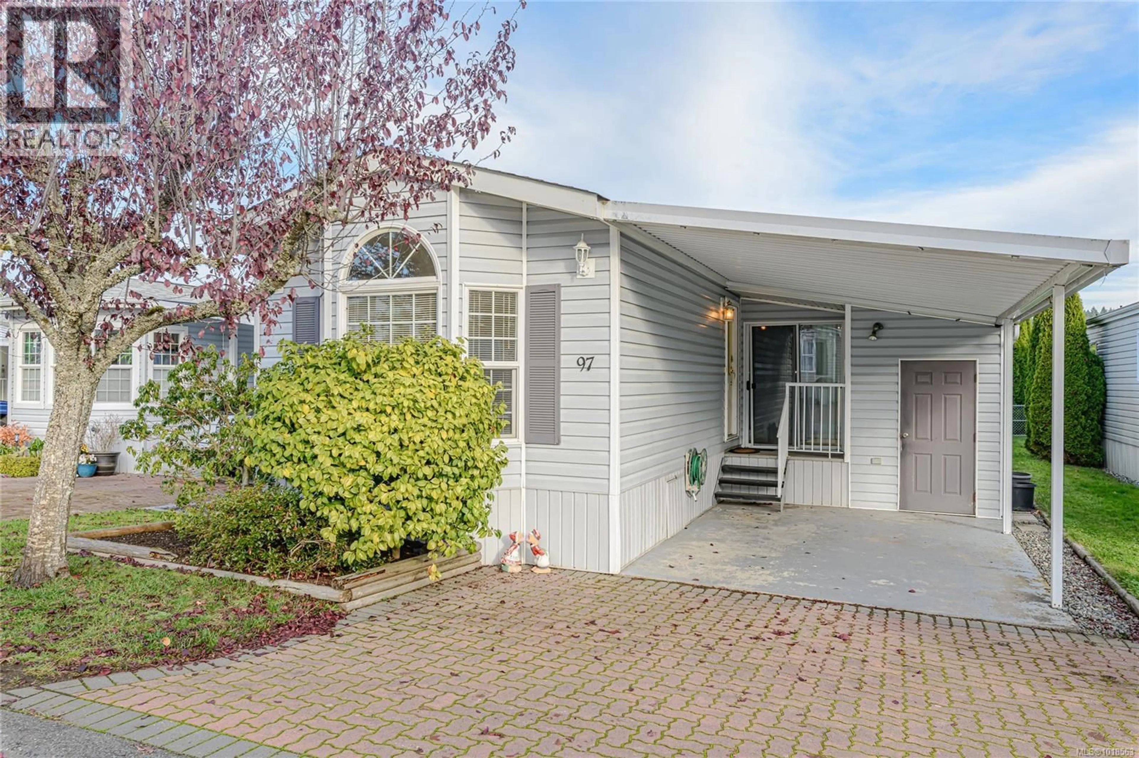 Home with vinyl exterior material, street for 97 - 7583 CENTRAL SAANICH ROAD, Central Saanich British Columbia V8M2B6