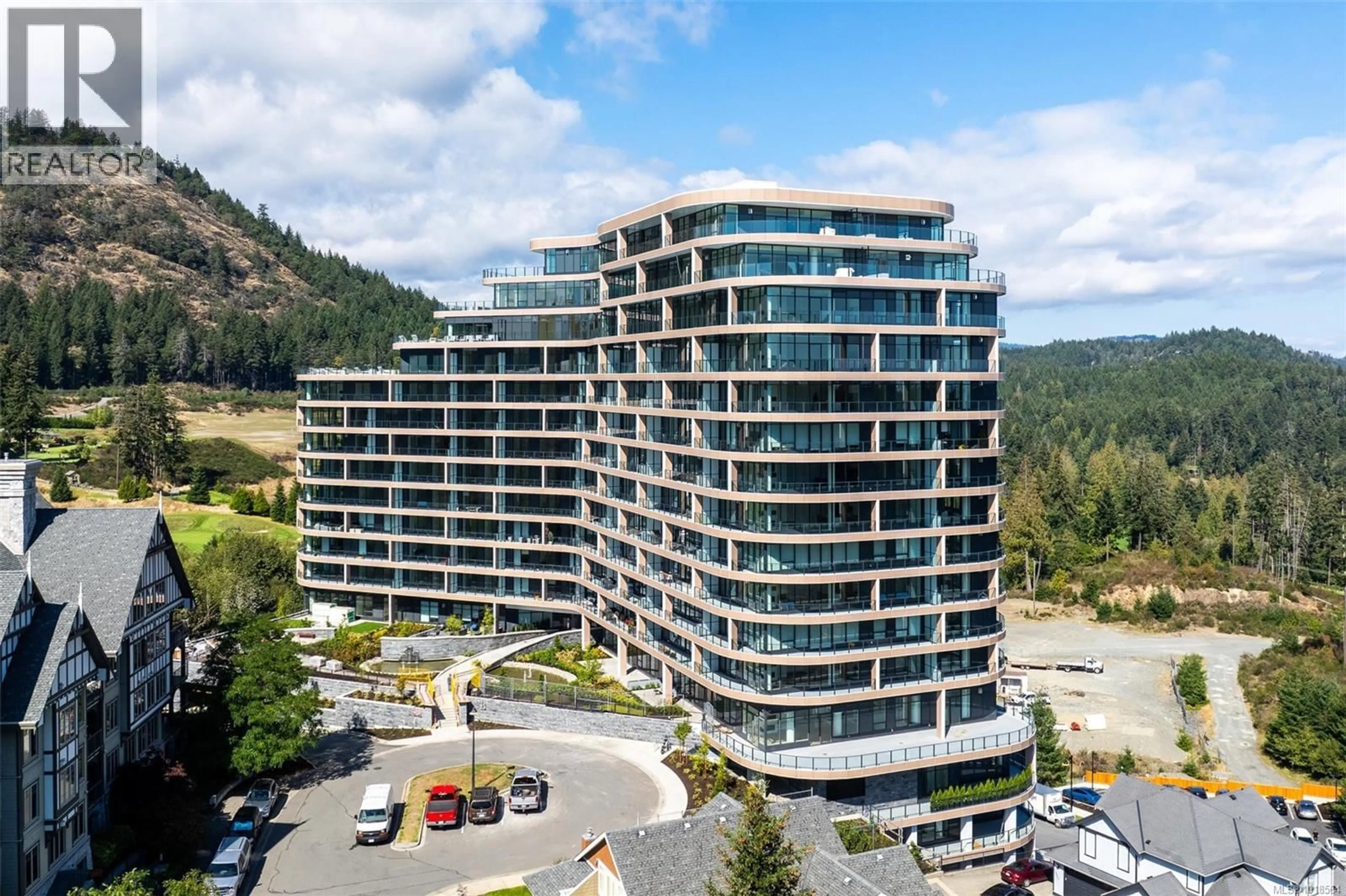 A pic from outside/outdoor area/front of a property/back of a property/a pic from drone, building for 1118 - 2000 HANNINGTON ROAD, Langford British Columbia V9B6R6