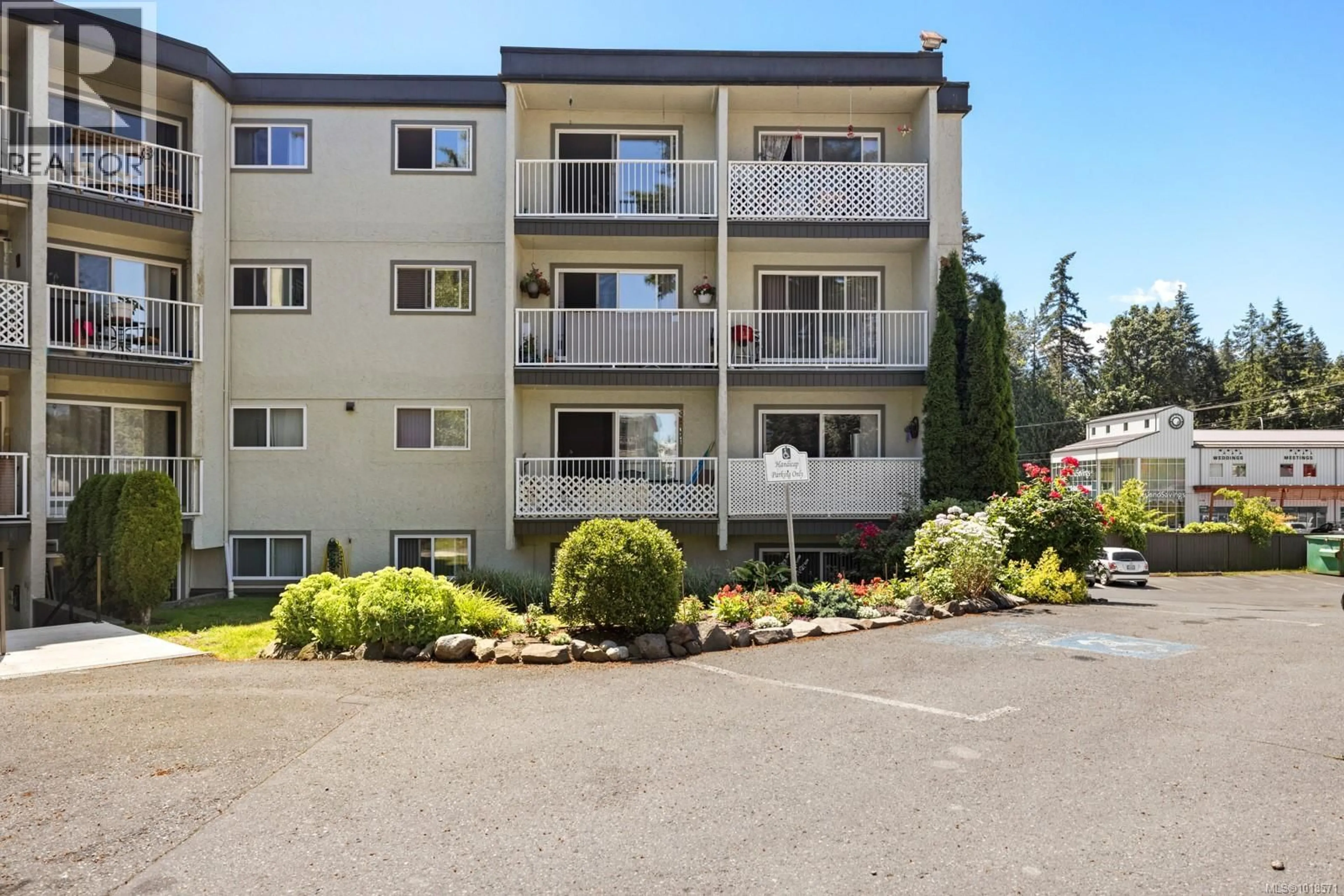 A pic from outside/outdoor area/front of a property/back of a property/a pic from drone, unknown for 112 - 3040 PINE STREET, Chemainus British Columbia V0R1K1