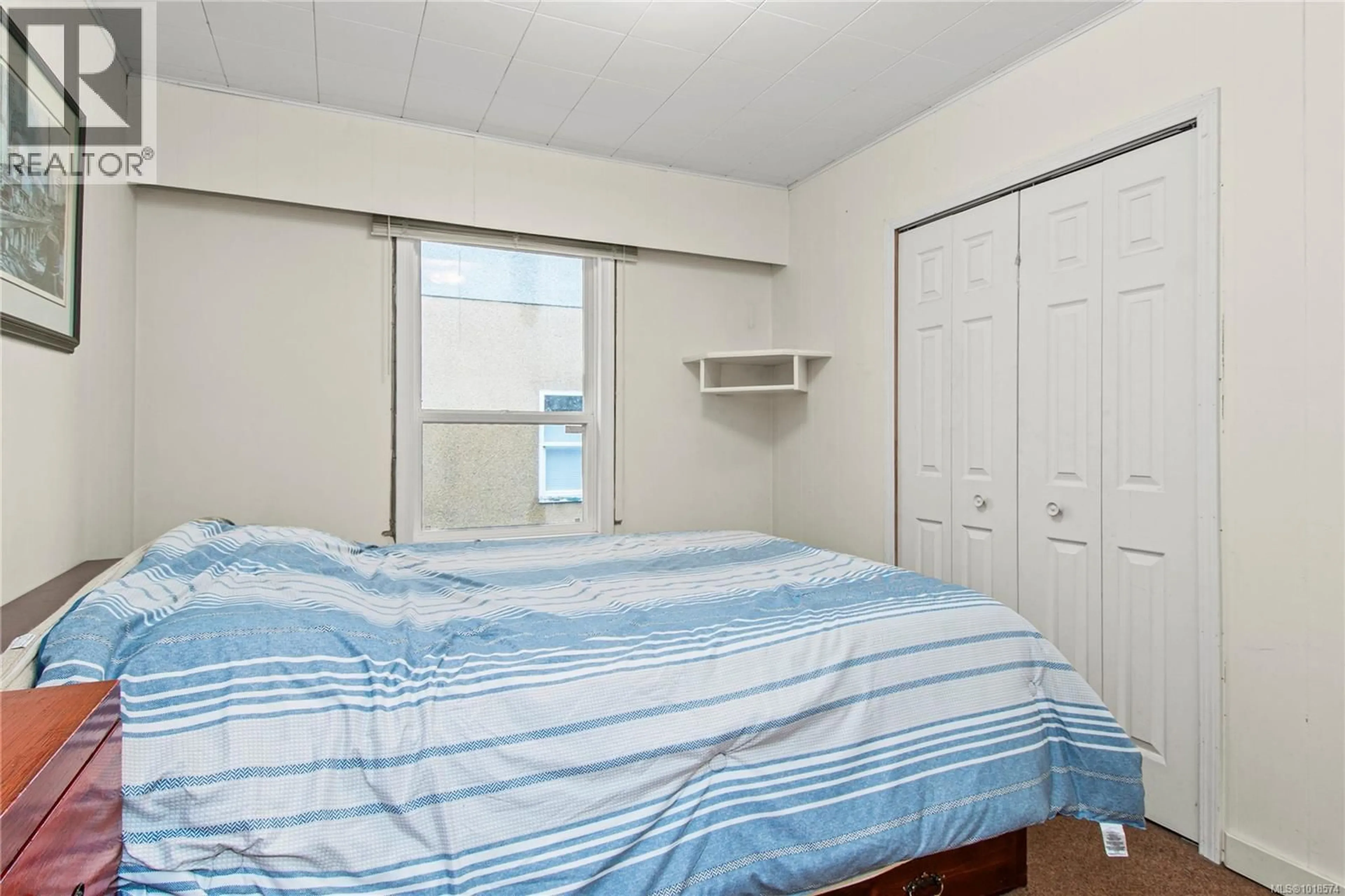A pic of a room for 2702 DERWENT AVENUE, Cumberland British Columbia V0R1S0