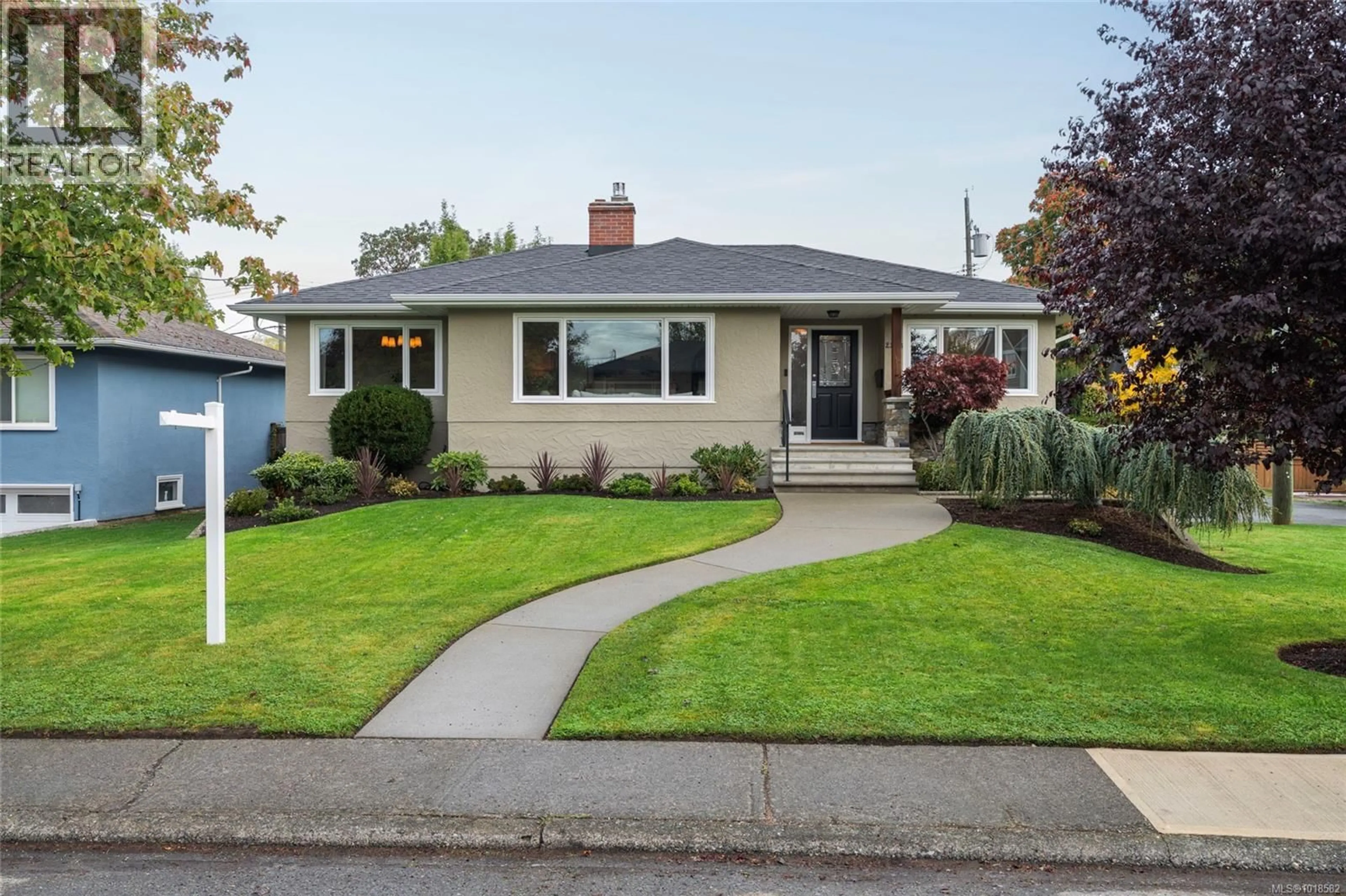 Home with vinyl exterior material, street for 2248 PACIFIC AVENUE, Oak Bay British Columbia V8R2V5