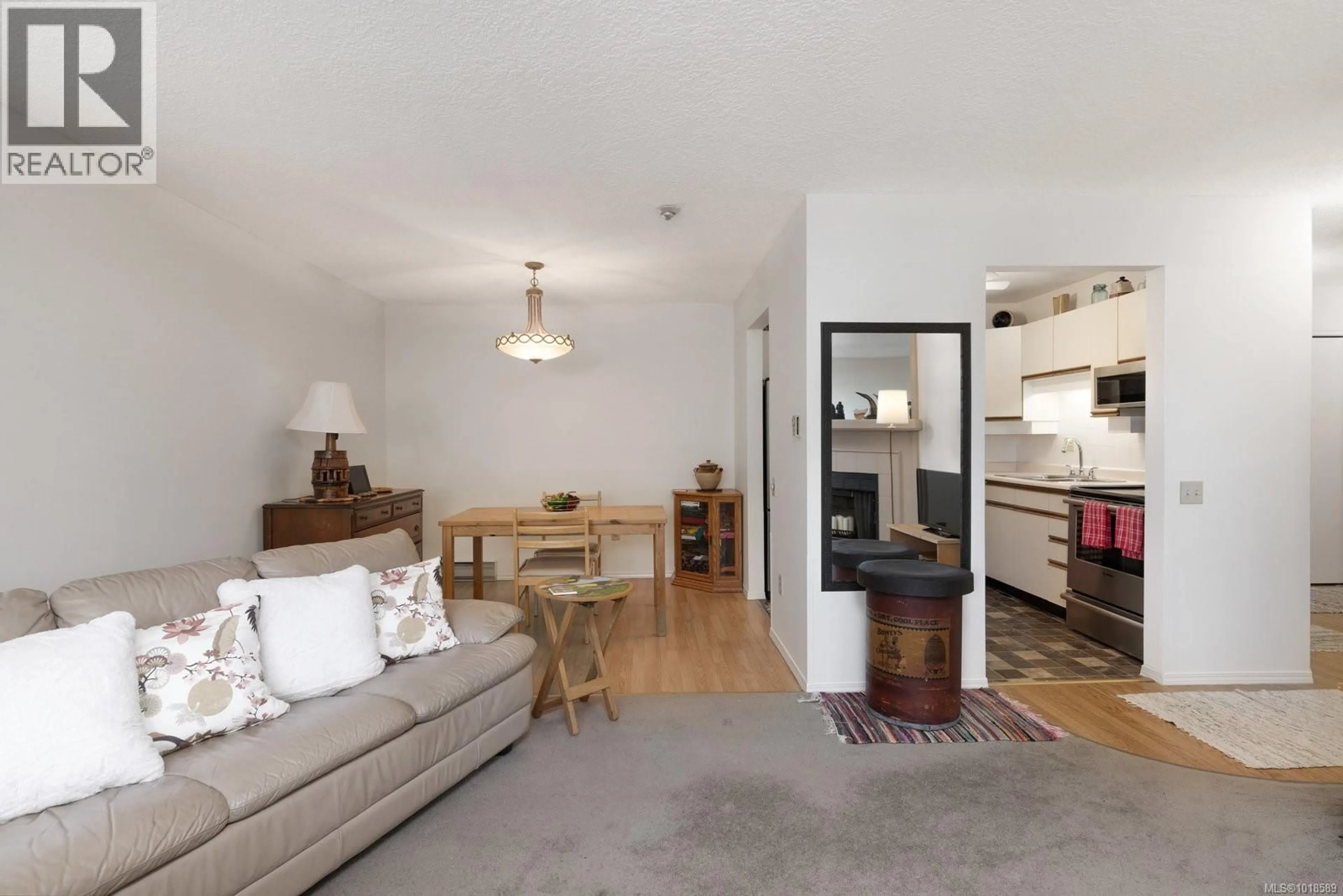 Living room with furniture, unknown for 204 - 2490 BEVAN AVENUE, Sidney British Columbia V8L5C6