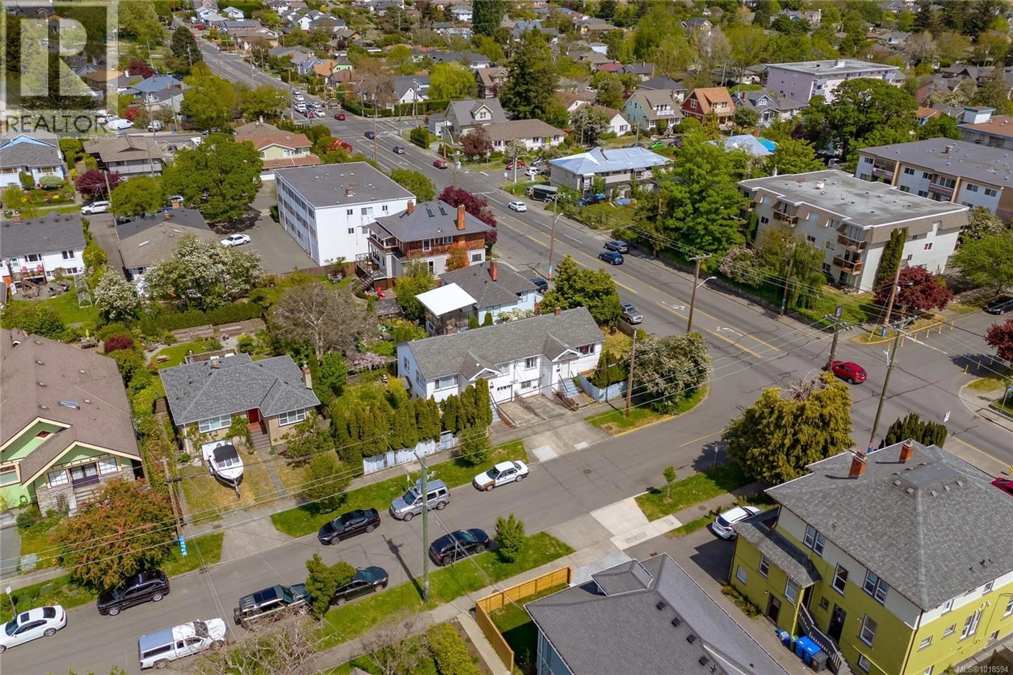 A pic from outside/outdoor area/front of a property/back of a property/a pic from drone, street for 1060+1062 QUEENS AVENUE, Victoria British Columbia V8T1M8
