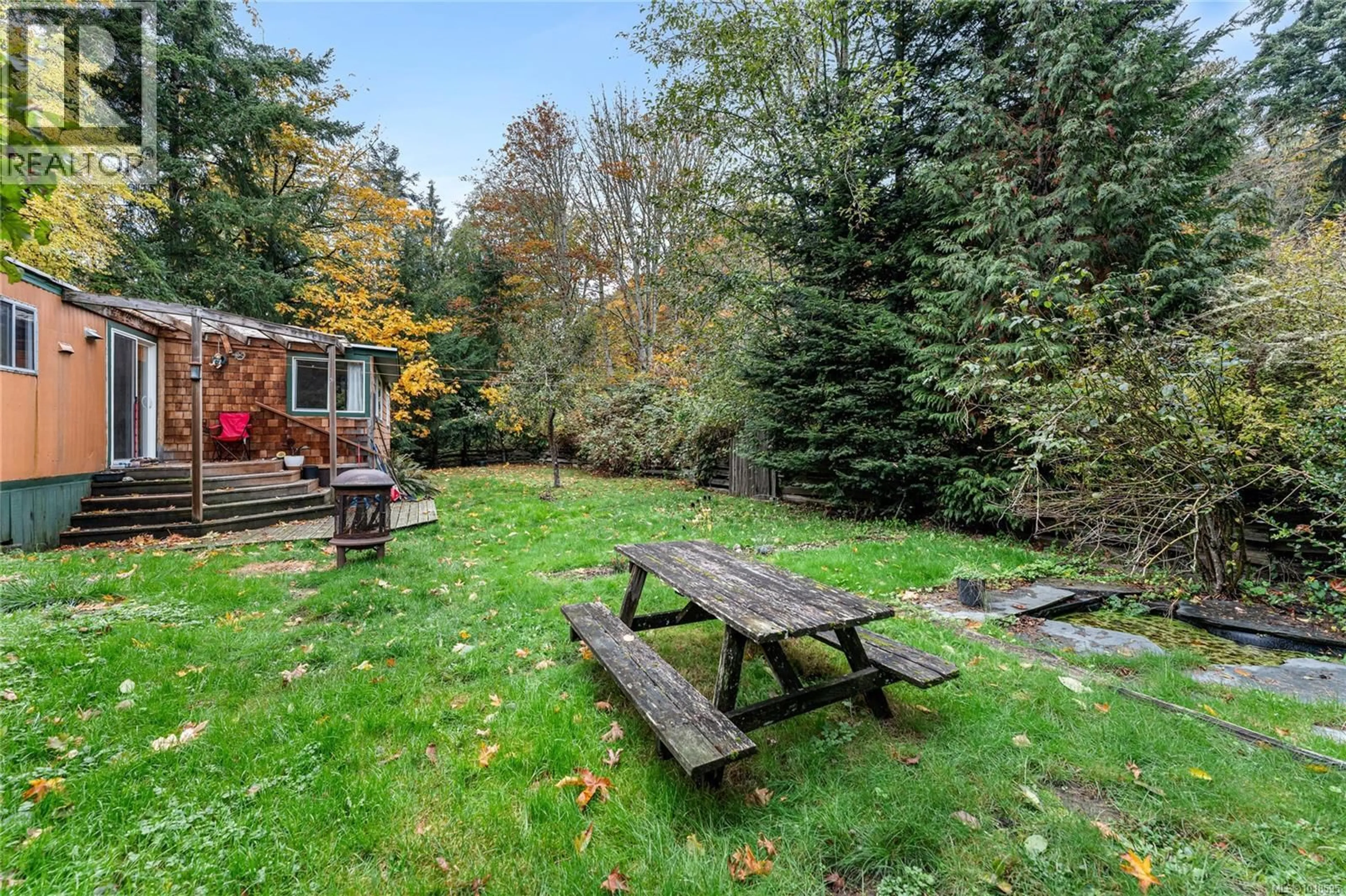 Patio, forest/trees view for 1 - 2670 SOOKE RIVER ROAD, Sooke British Columbia V9Z0Y2