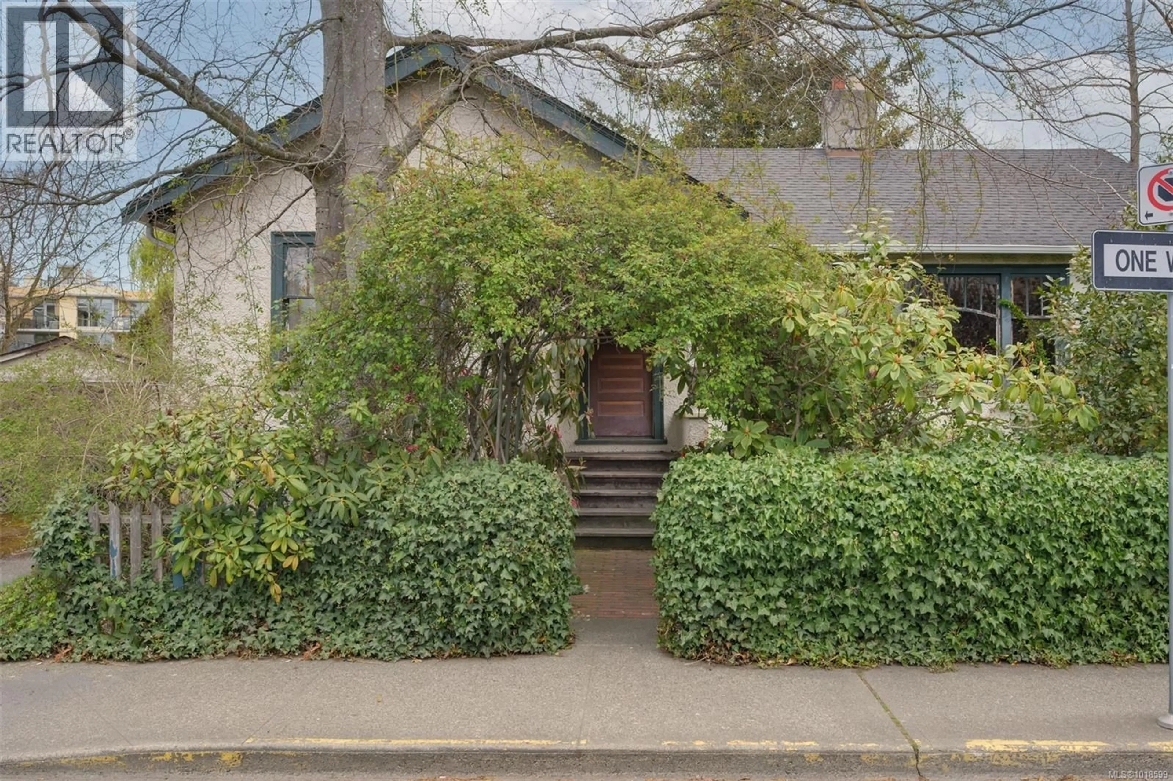 Unknown for 516 SIMCOE STREET, Victoria British Columbia V8W1L8