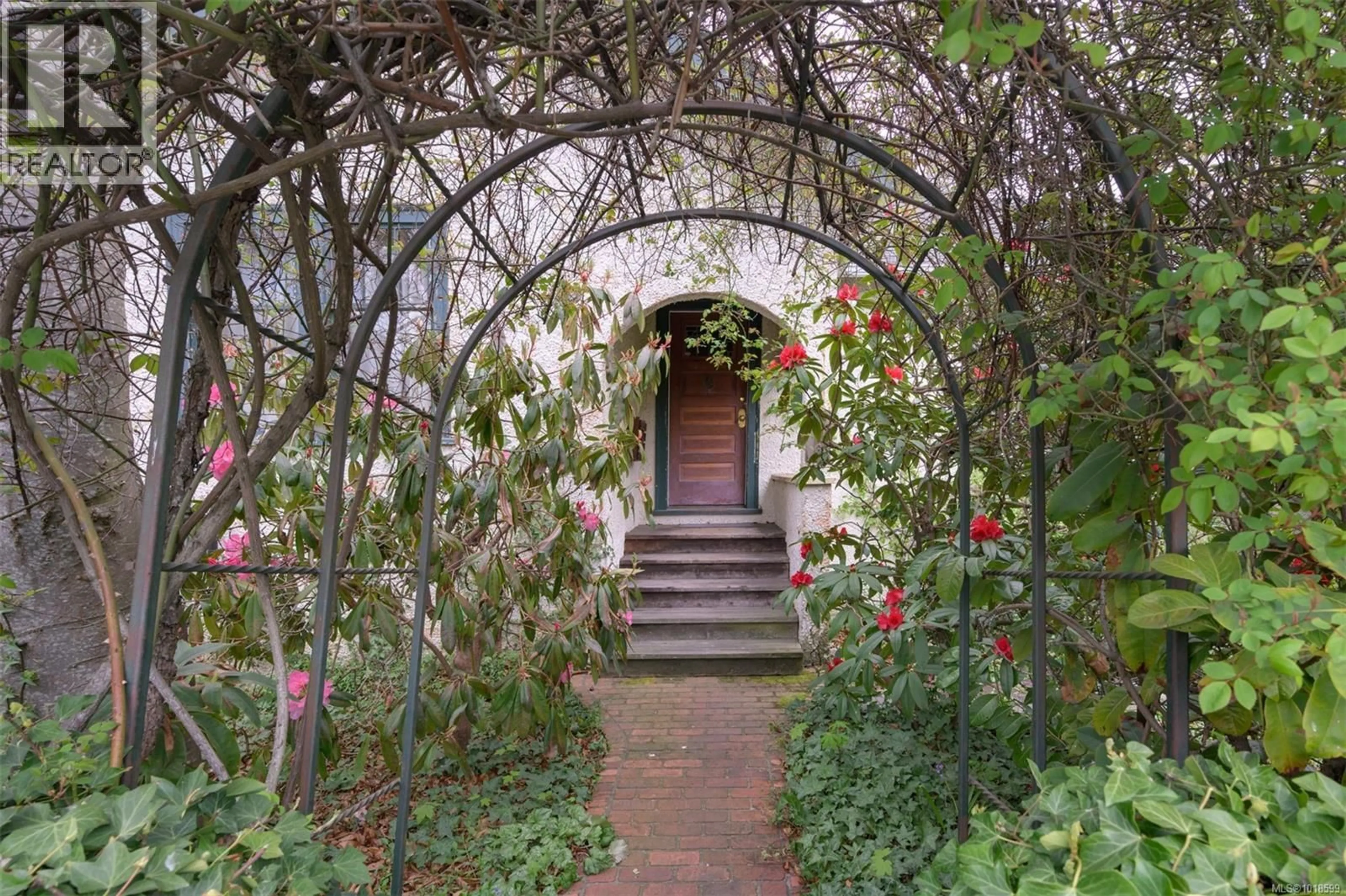 Unknown for 516 SIMCOE STREET, Victoria British Columbia V8W1L8