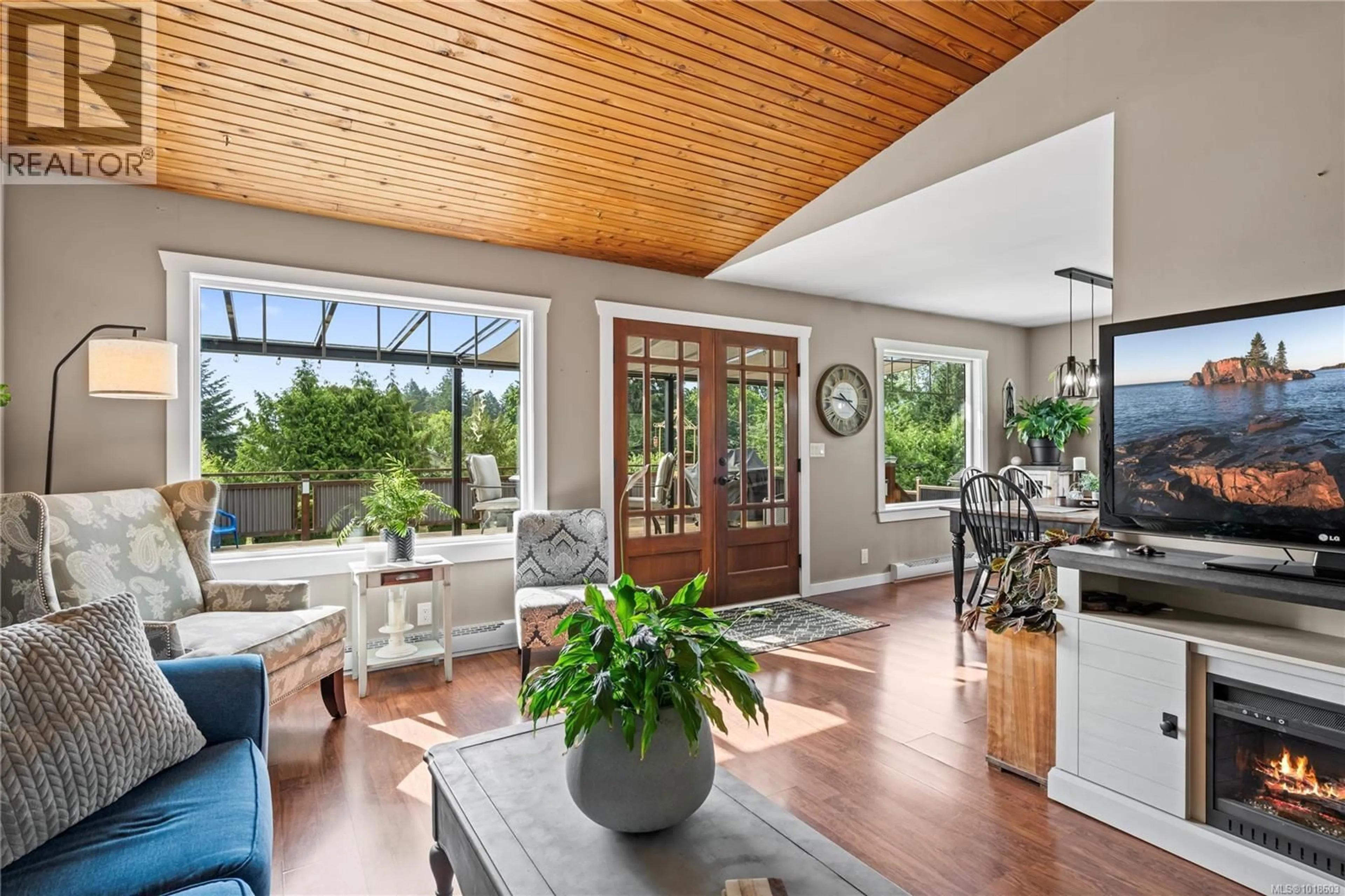 Indoor entryway for 1669 GERRAND ROAD, Nanaimo British Columbia V9X1W1