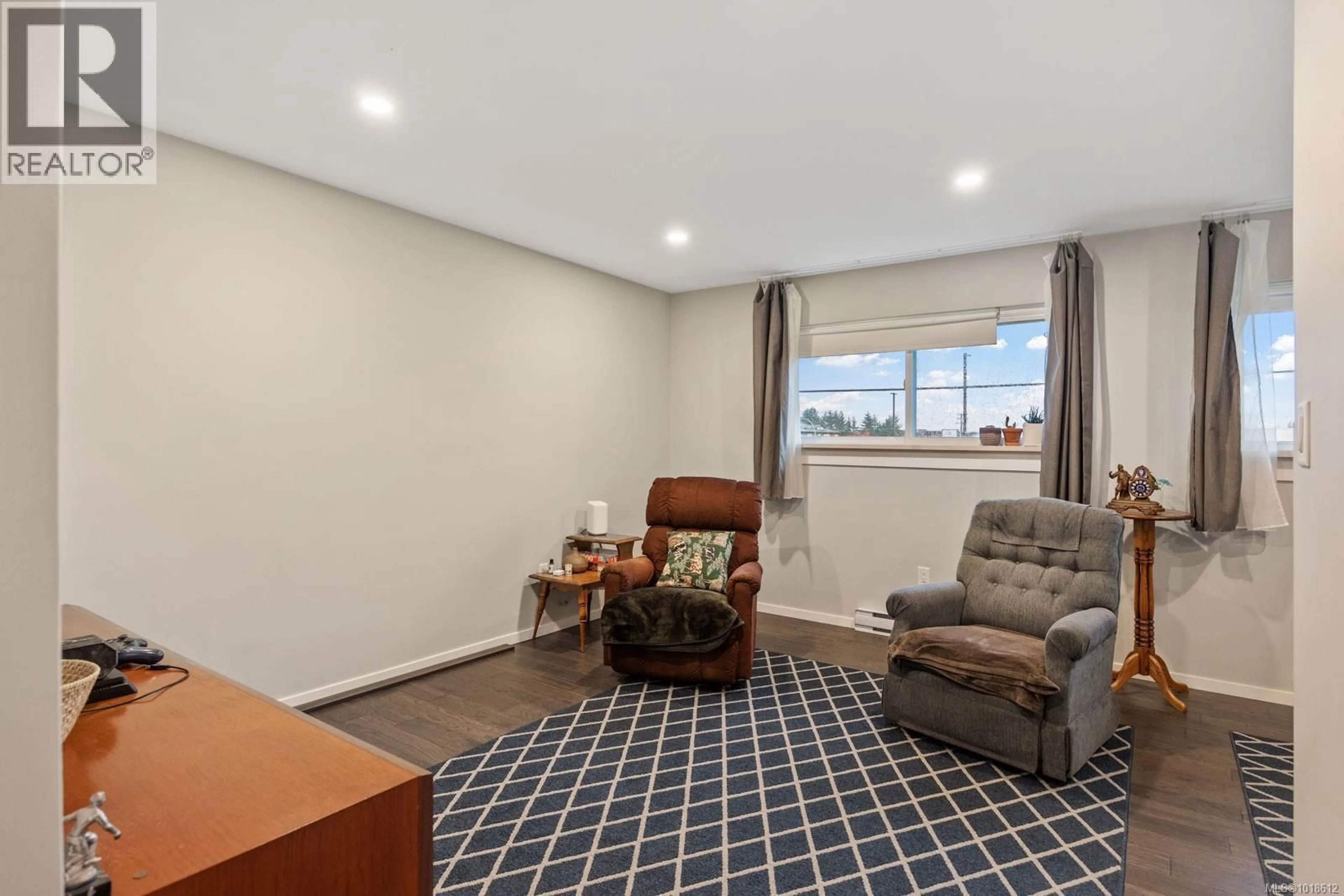 Living room with furniture, unknown for 6 - 375 21ST STREET, Courtenay British Columbia V9N2B6