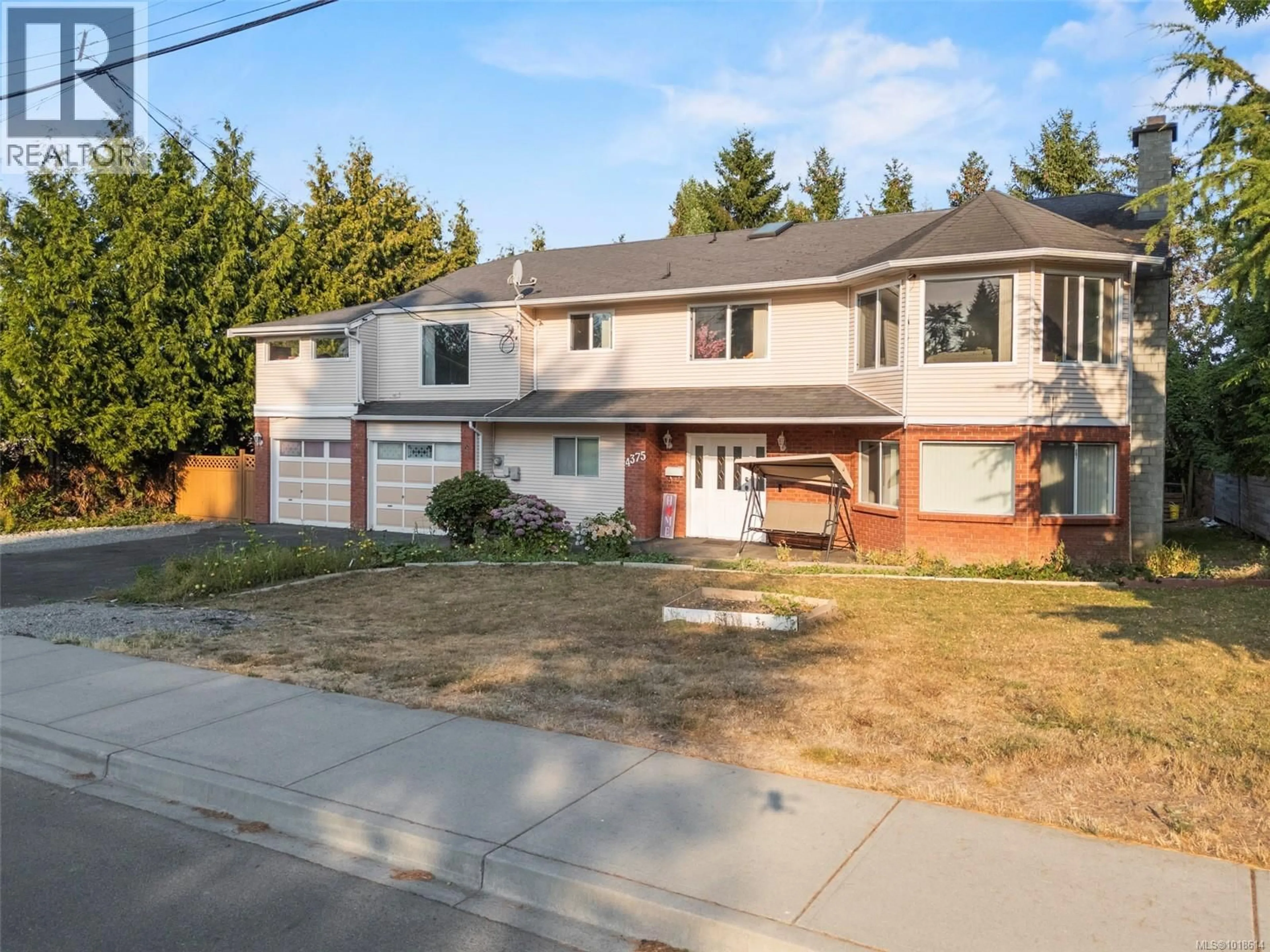 Home with brick exterior material, street for 4375 VIEWMONT AVENUE, Saanich British Columbia V8Z5K8