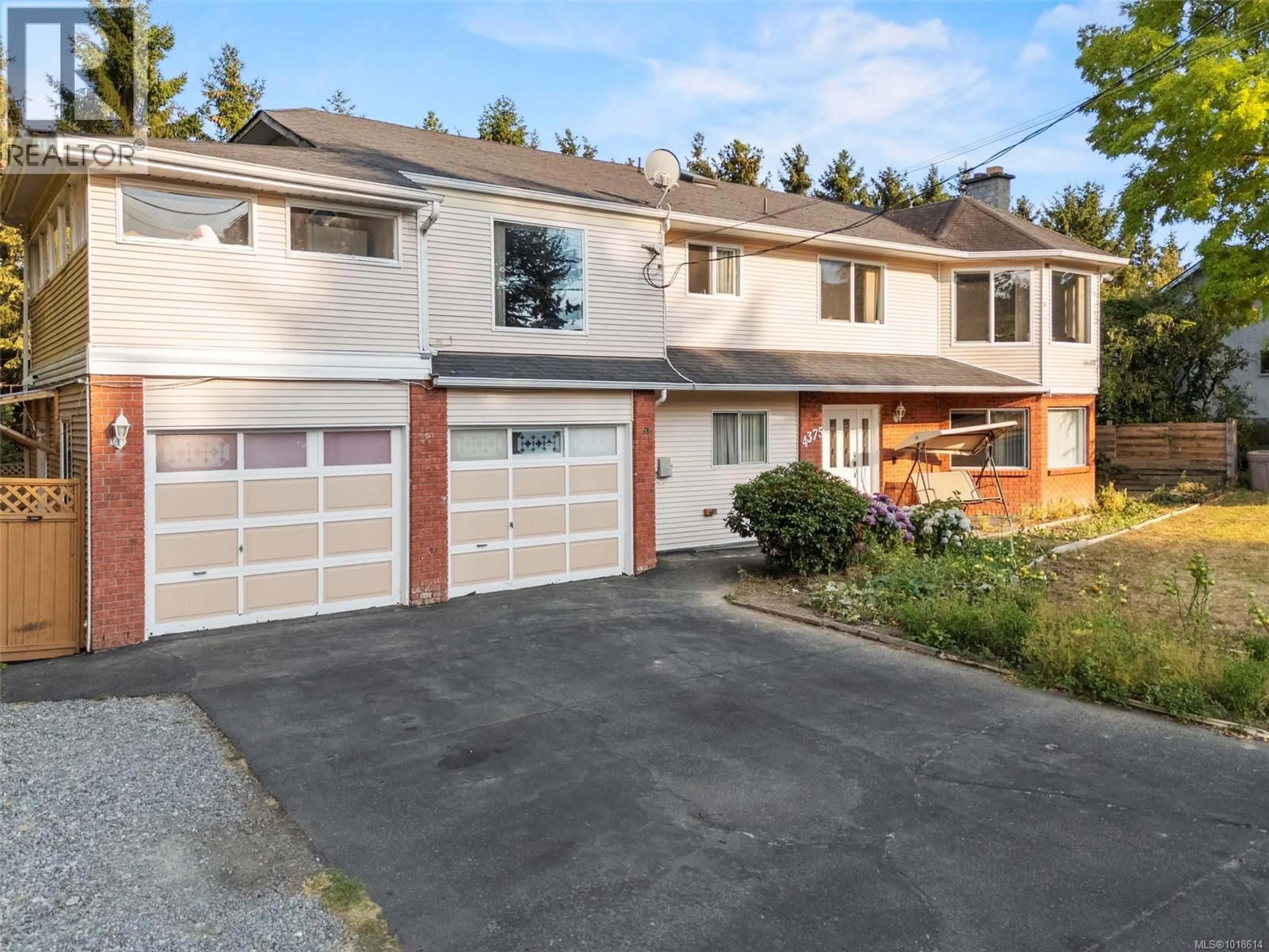 Unknown for 4375 VIEWMONT AVENUE, Saanich British Columbia V8Z5K8