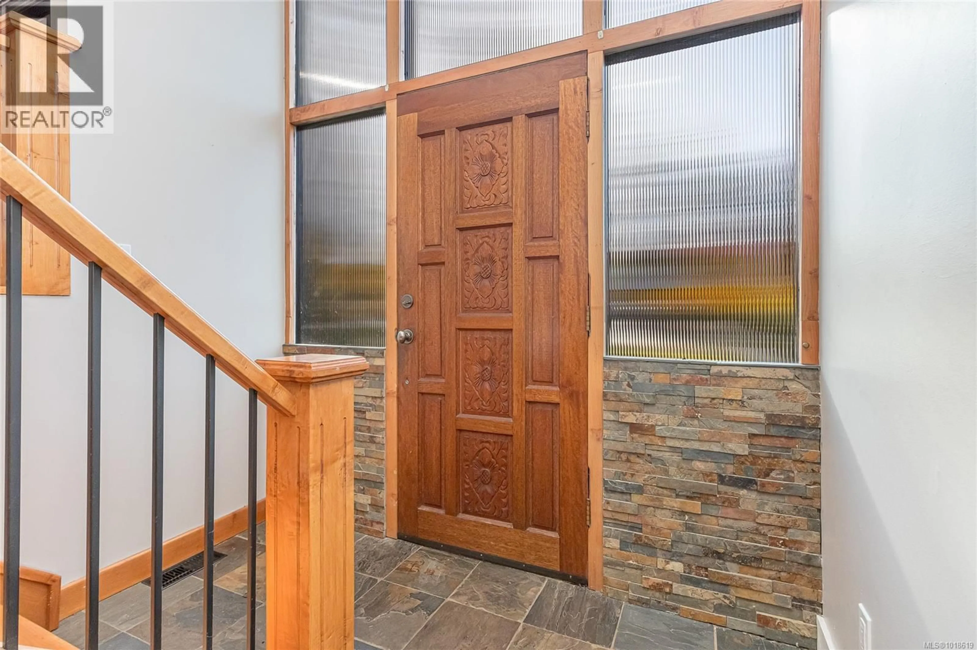 Indoor entryway for 2775 ORTONA ROAD, Duncan British Columbia V9L6B4