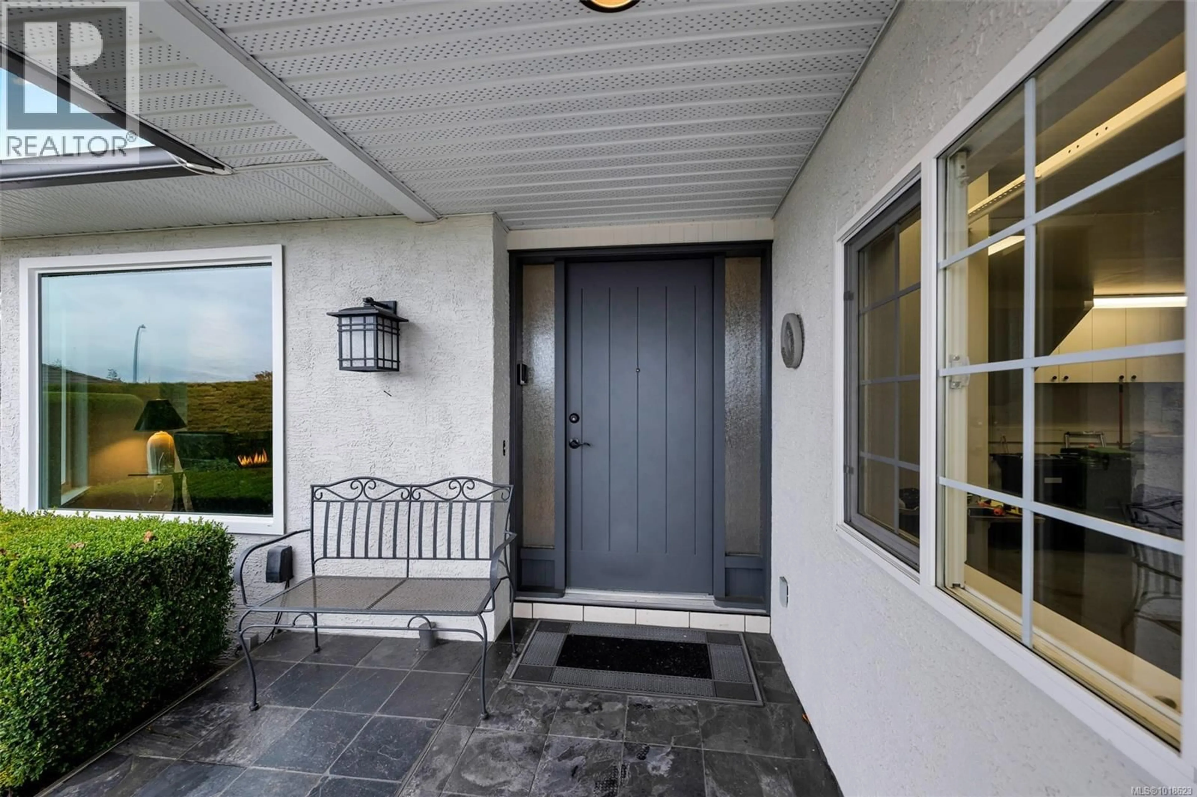 Indoor entryway for 6107 DENALI DRIVE, Duncan British Columbia V9L5N4