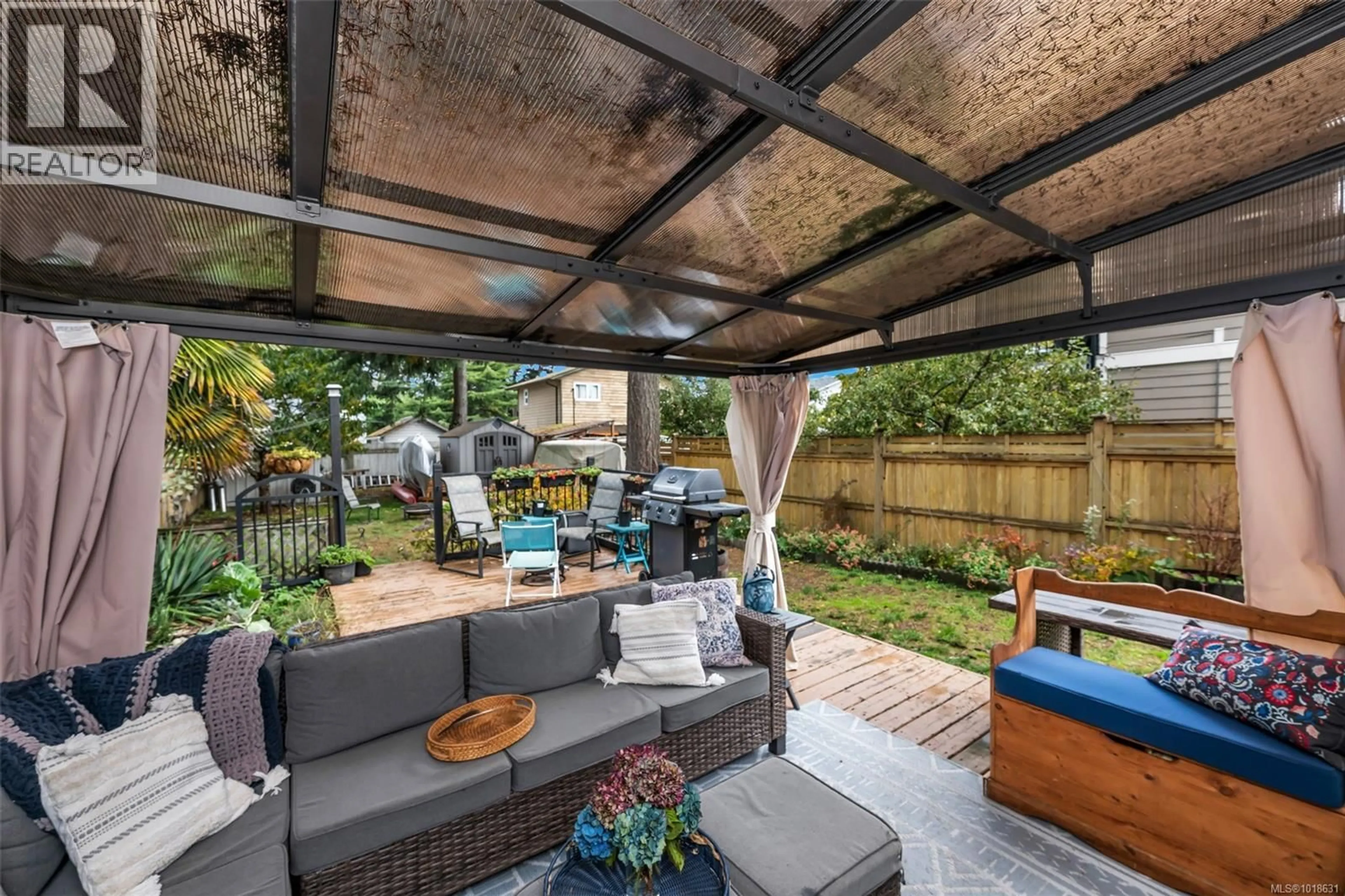 Patio, street for a - 618 KELLY ROAD, Colwood British Columbia V9B2A5