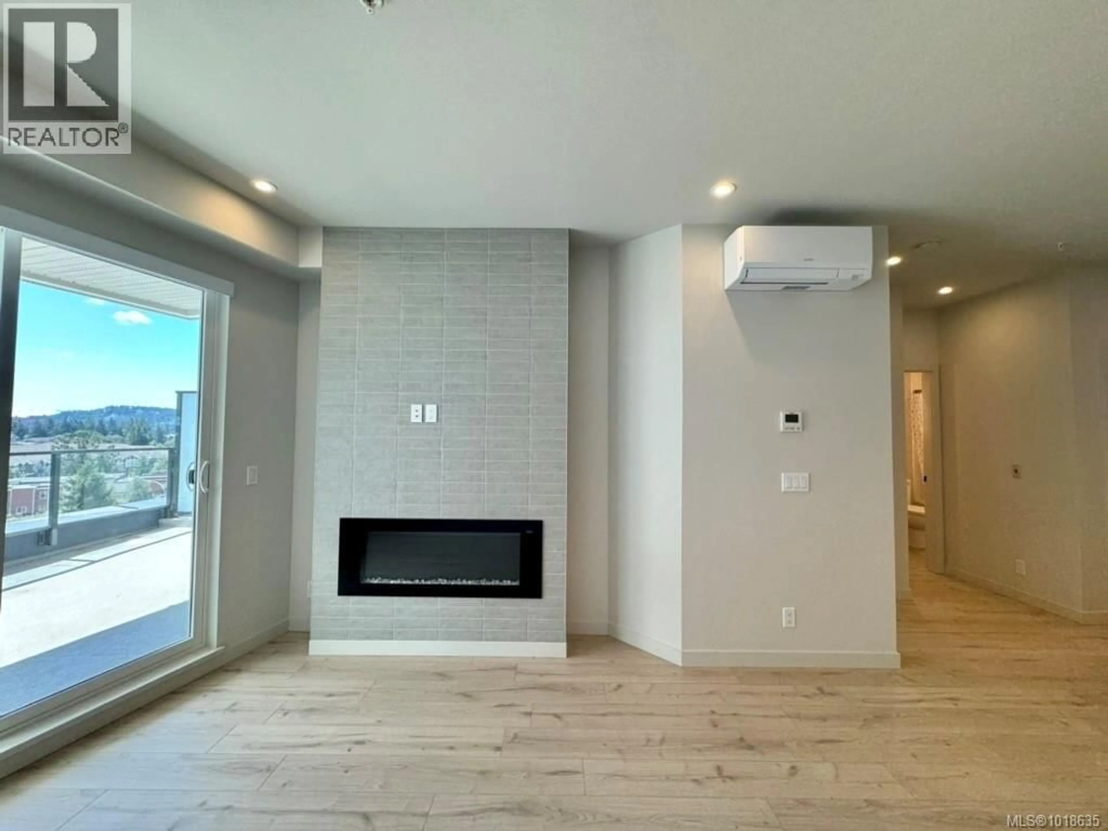 A pic of a room for 505 - 947 WHIRLAWAY CRESCENT, Langford British Columbia V9B6Z9