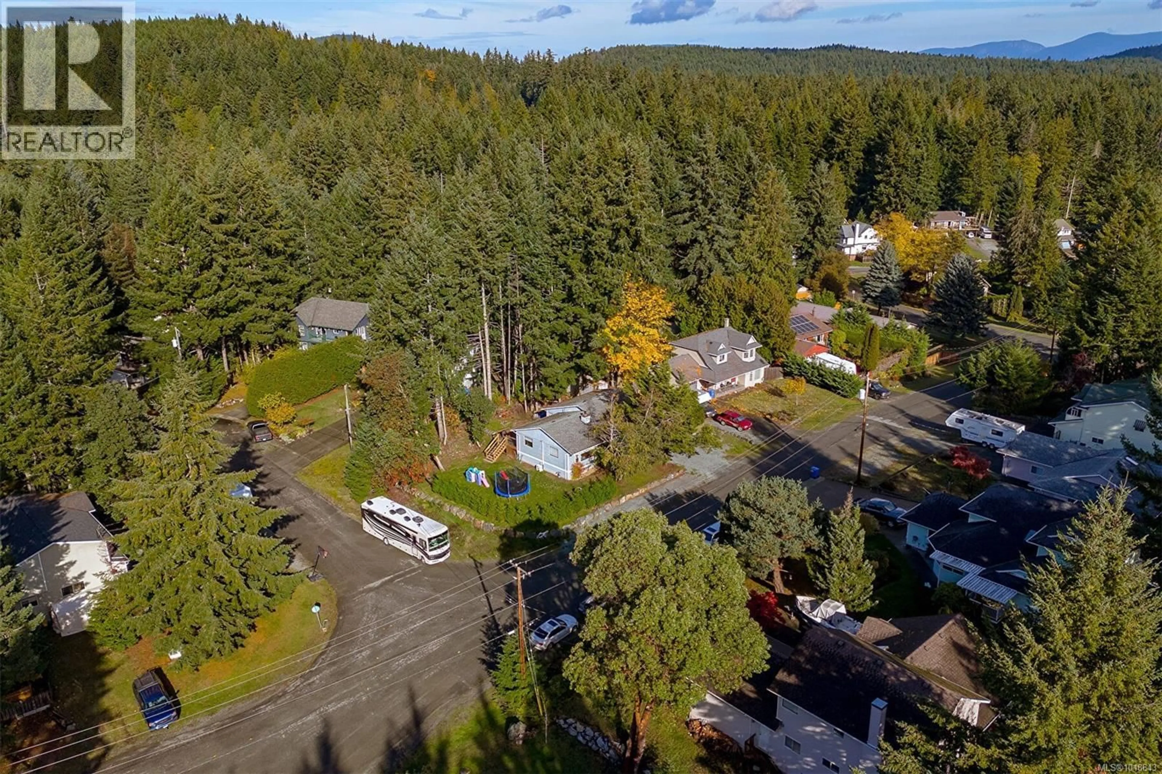 A pic from outside/outdoor area/front of a property/back of a property/a pic from drone, unknown for 2377 ROBERTSON ROAD, Shawnigan Lake British Columbia V8H2H3