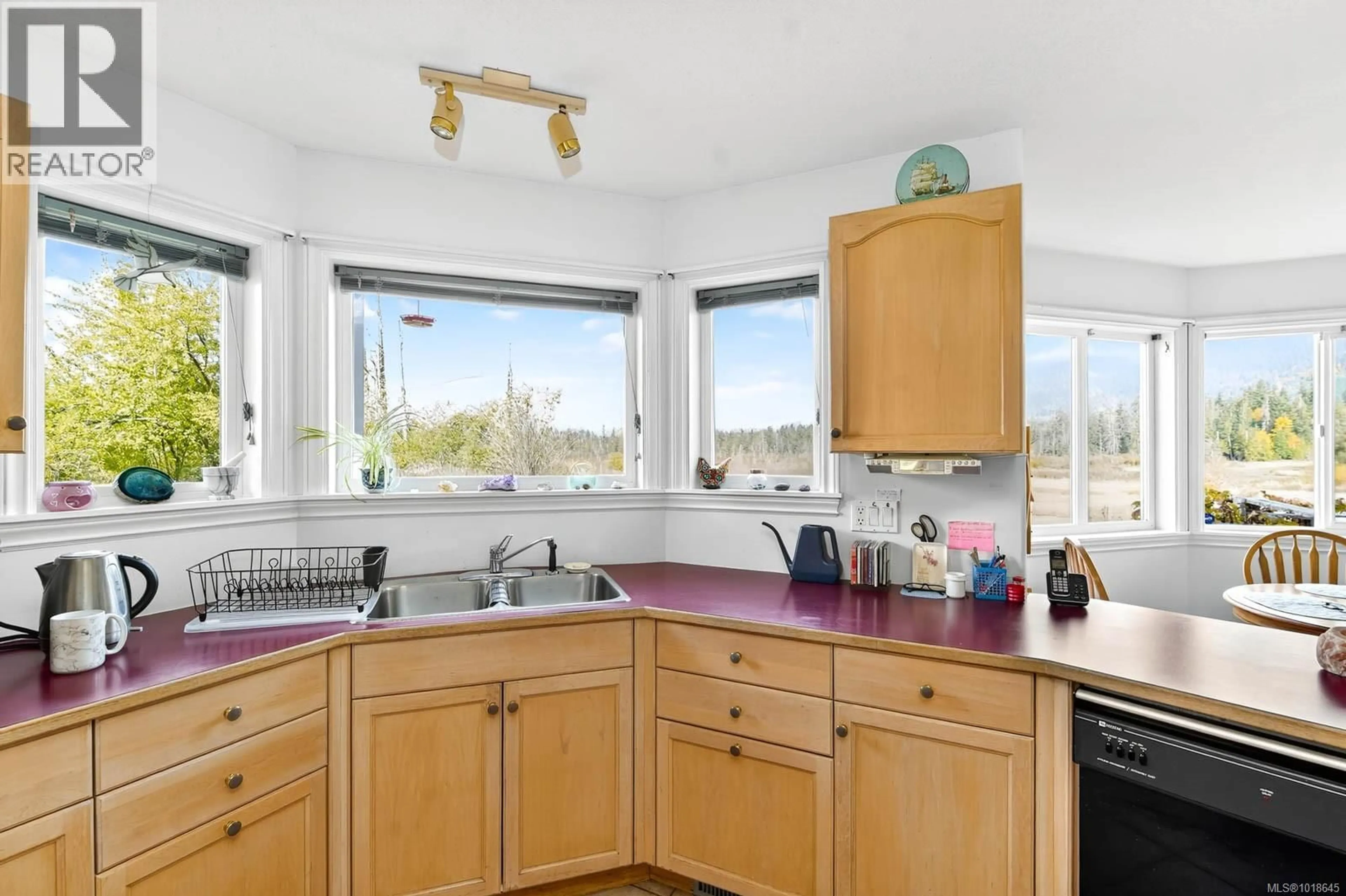 Standard kitchen, unknown for 7799A BEAVER CREEK ROAD, Port Alberni British Columbia V9Y8M9