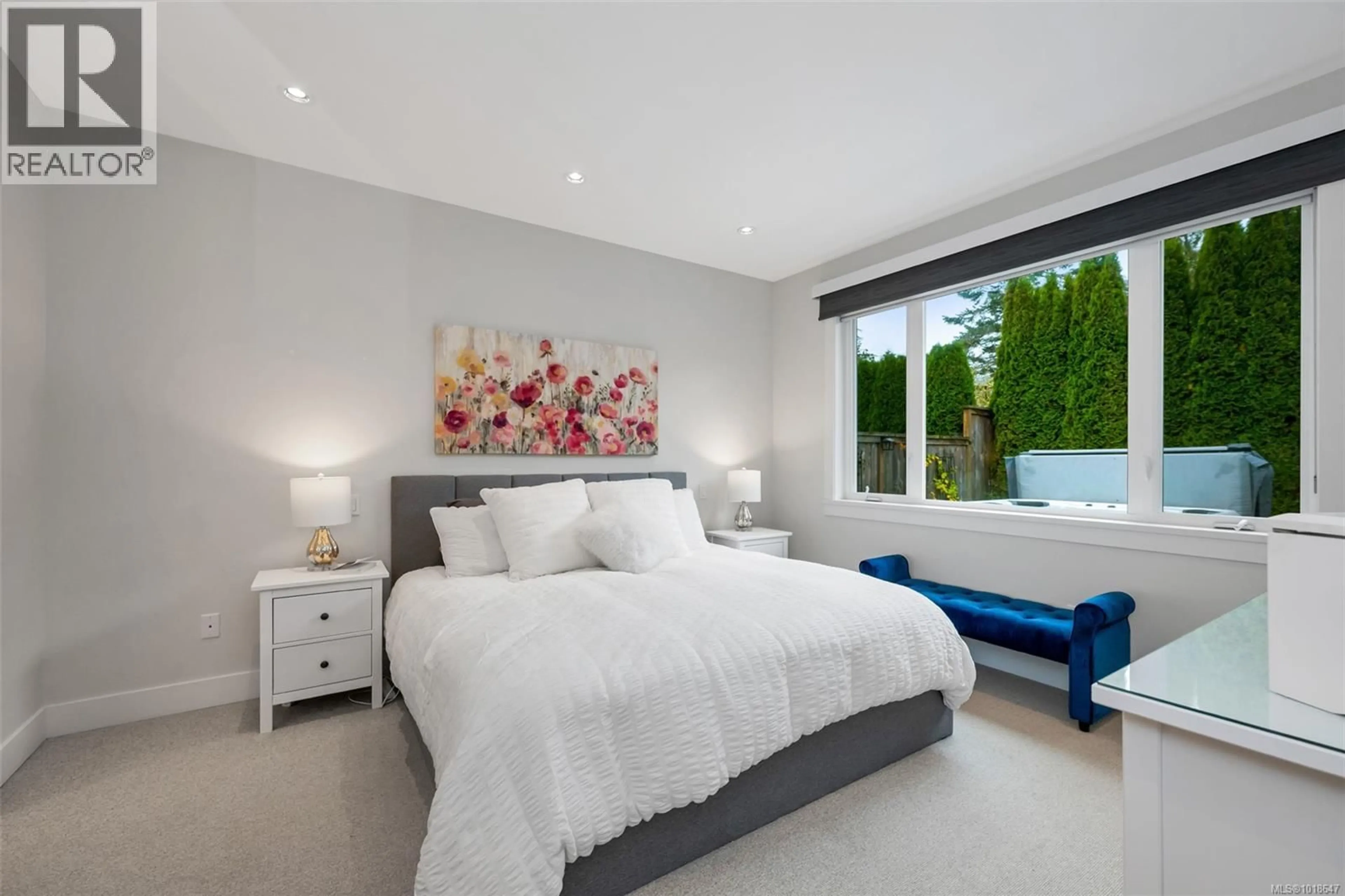 Bedroom with bed, unknown for 8043 HUCKLEBERRY COURT, Central Saanich British Columbia V8M1K1