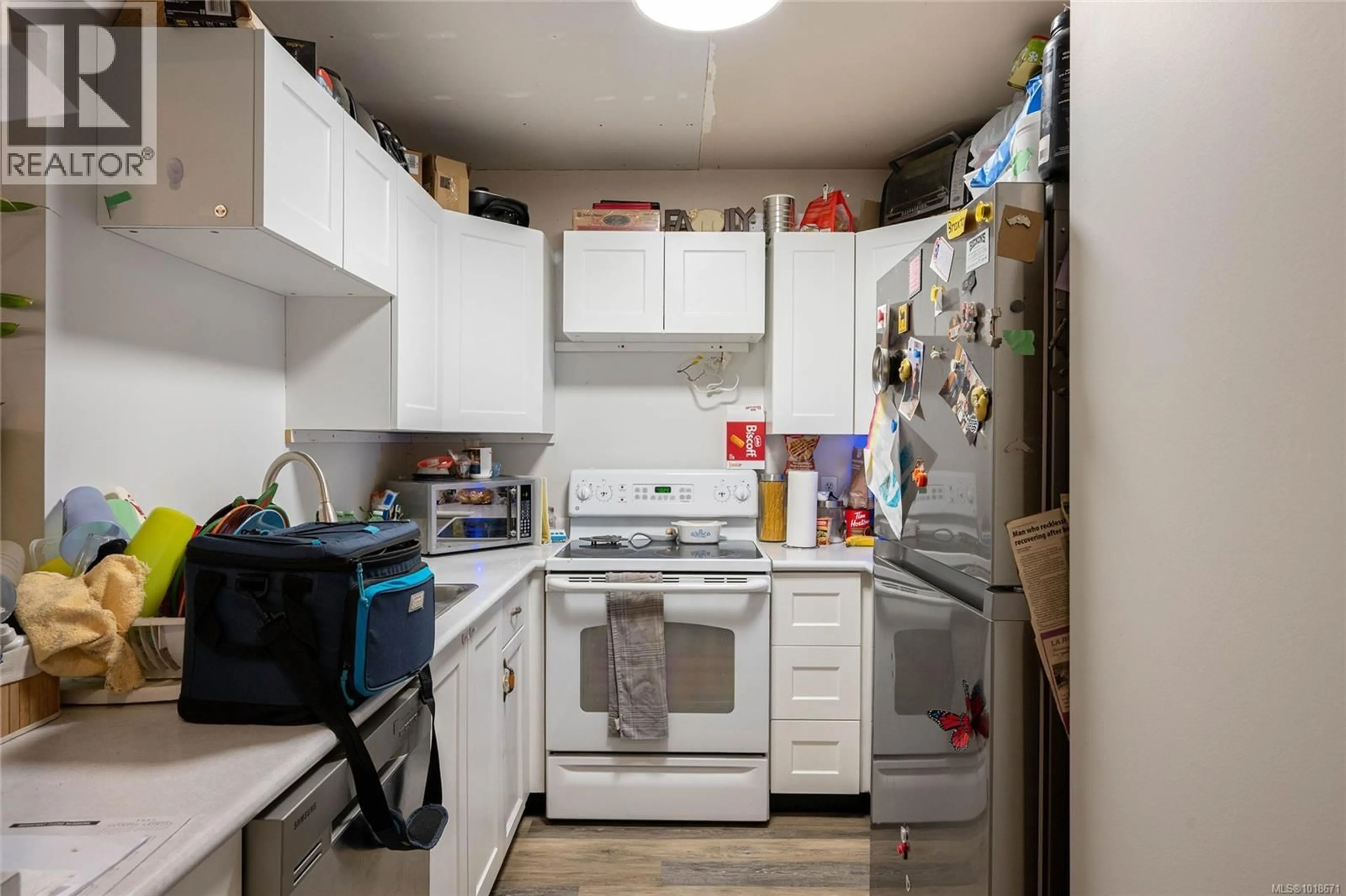 Standard kitchen, unknown for 6 - 711 MALONE ROAD, Ladysmith British Columbia V9G1S4