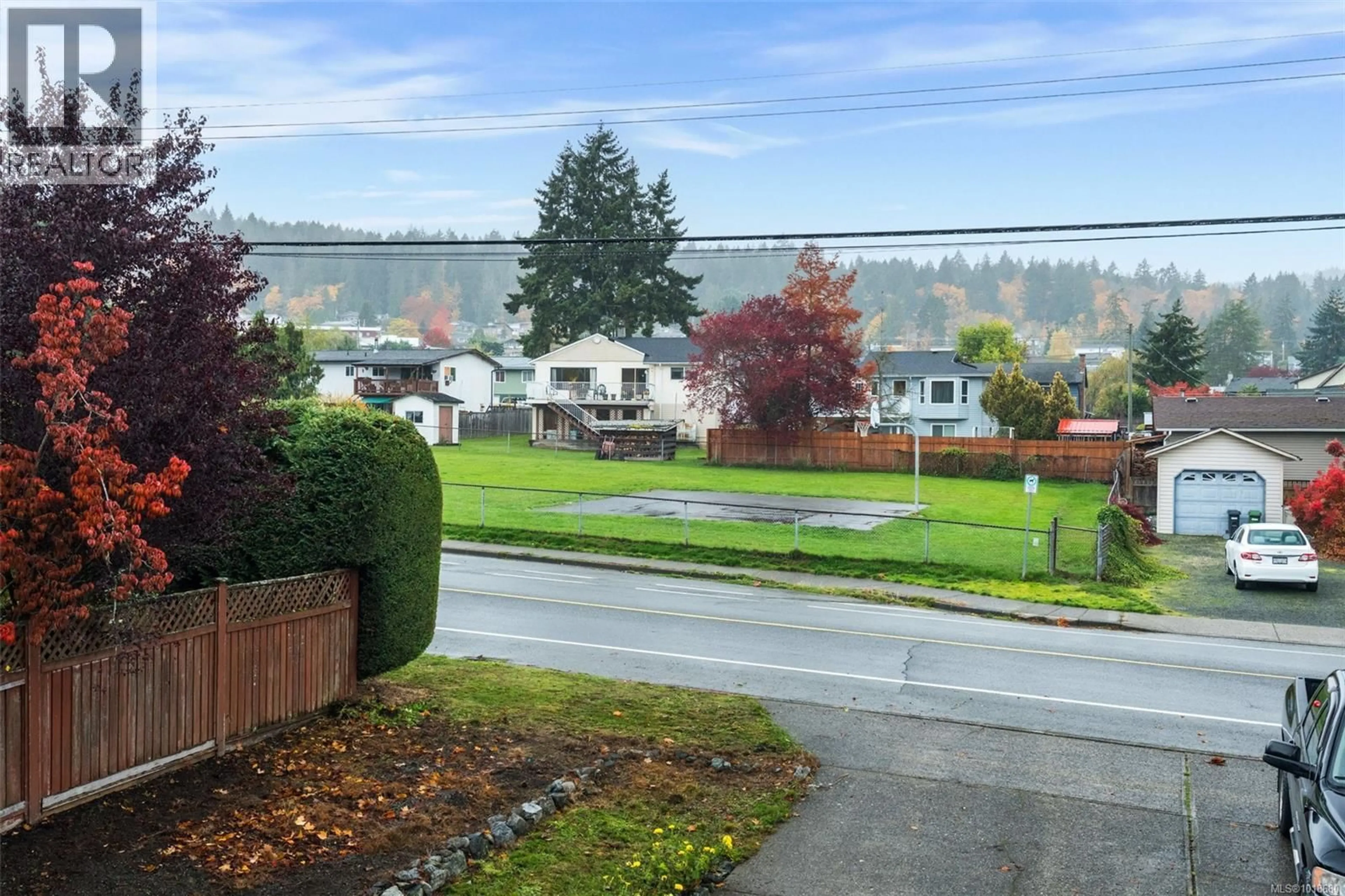 A pic from outside/outdoor area/front of a property/back of a property/a pic from drone, unknown for 8075 QUEEN STREET, Crofton British Columbia V0R1R0