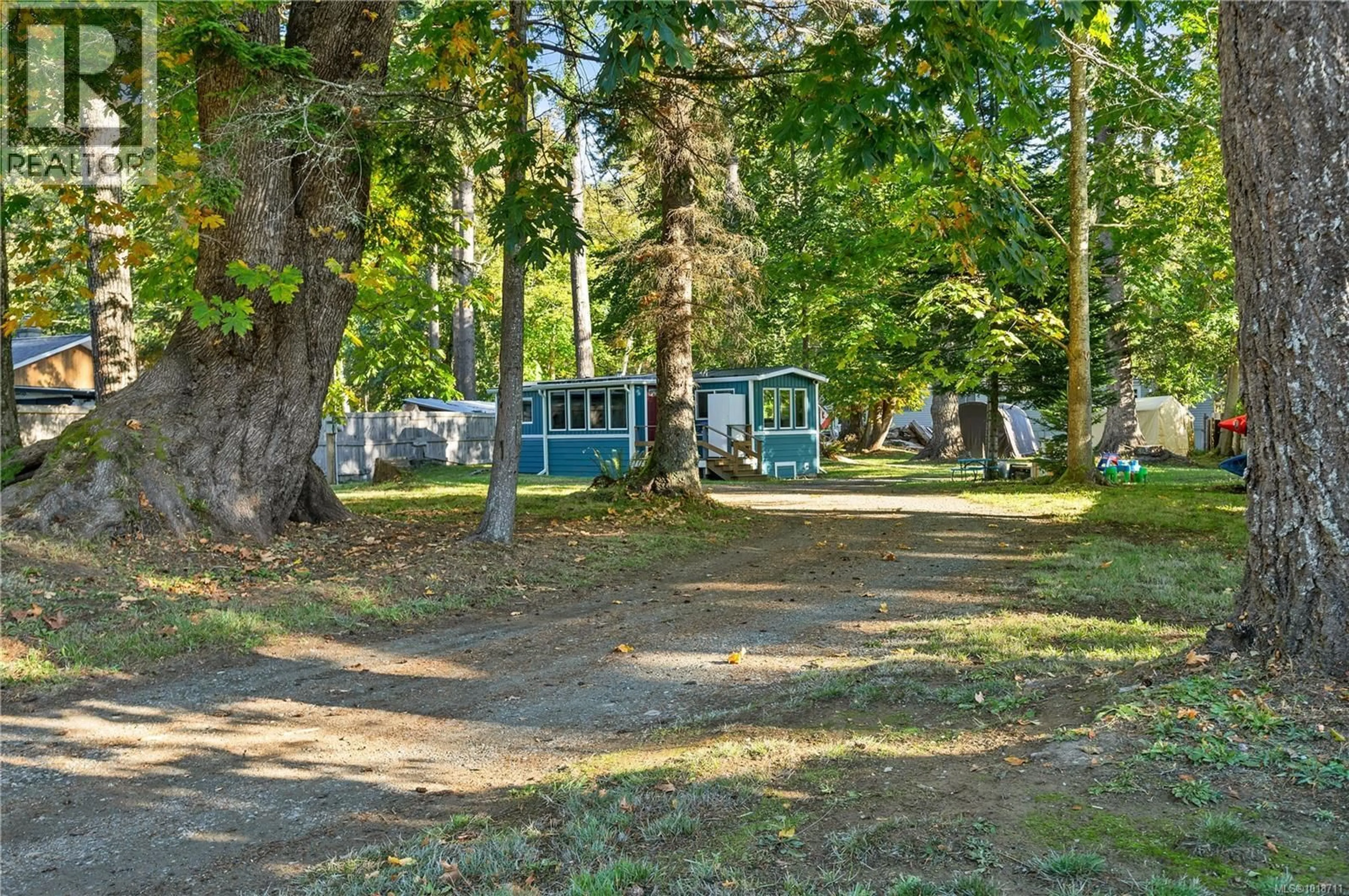 Patio, forest/trees view for 4758 WIMBLEDON ROAD, Campbell River British Columbia V9H1C3