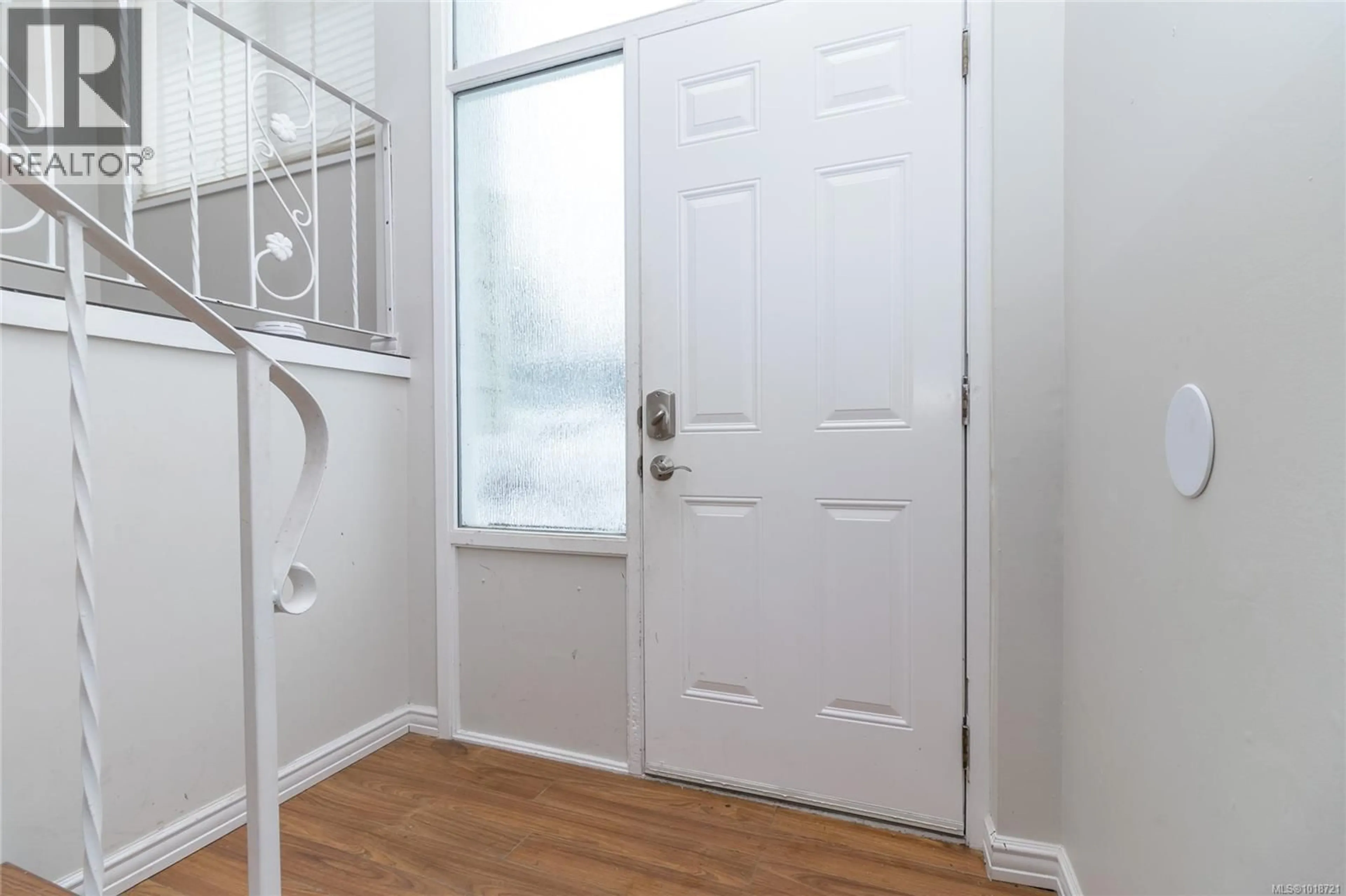 Indoor entryway for 1116 THUNDERBIRD DRIVE, Nanaimo British Columbia V9S2P2