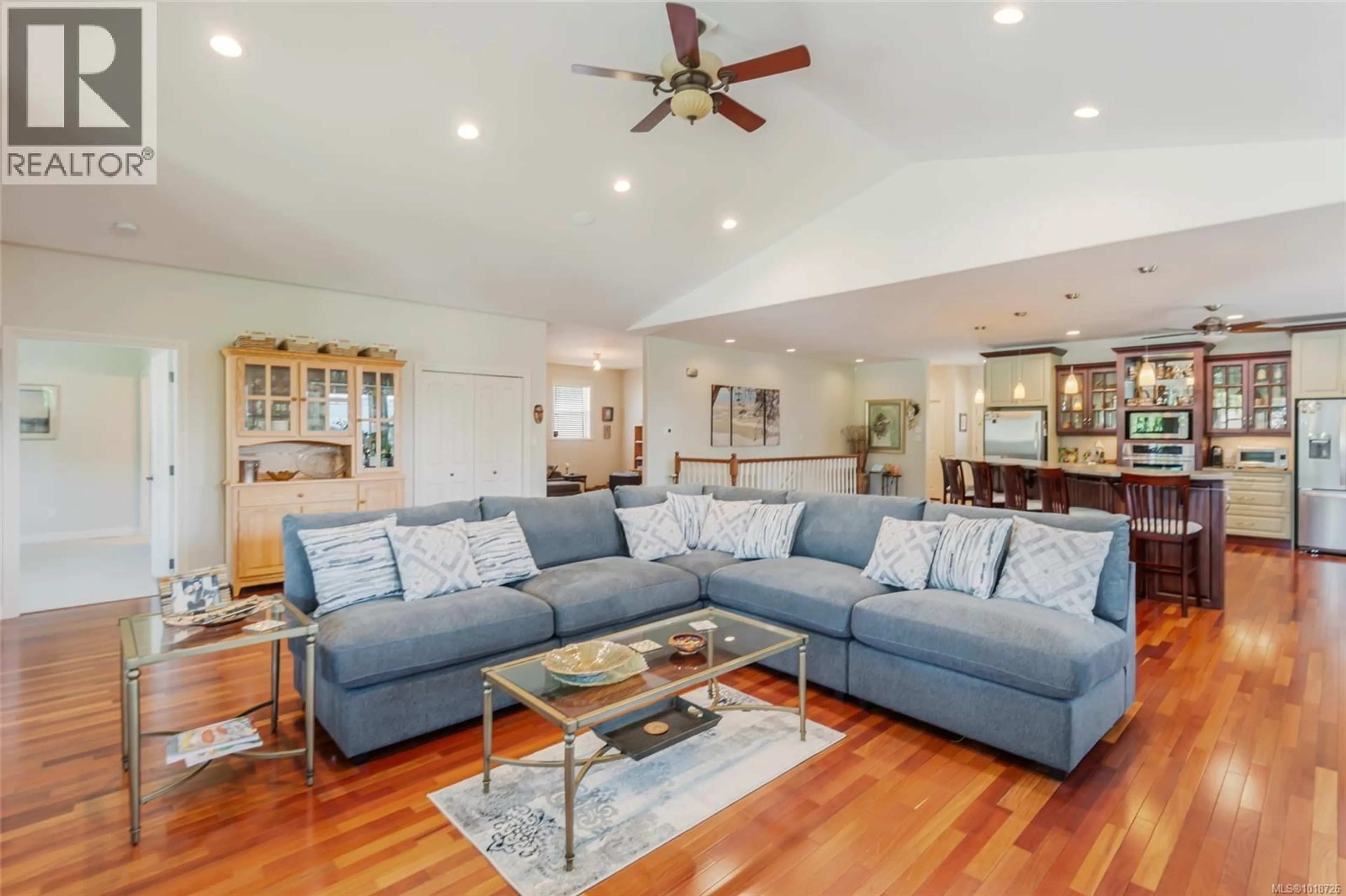 Living room with furniture, unknown for 3596 HUFF DRIVE, Port Alberni British Columbia V9Y8B3