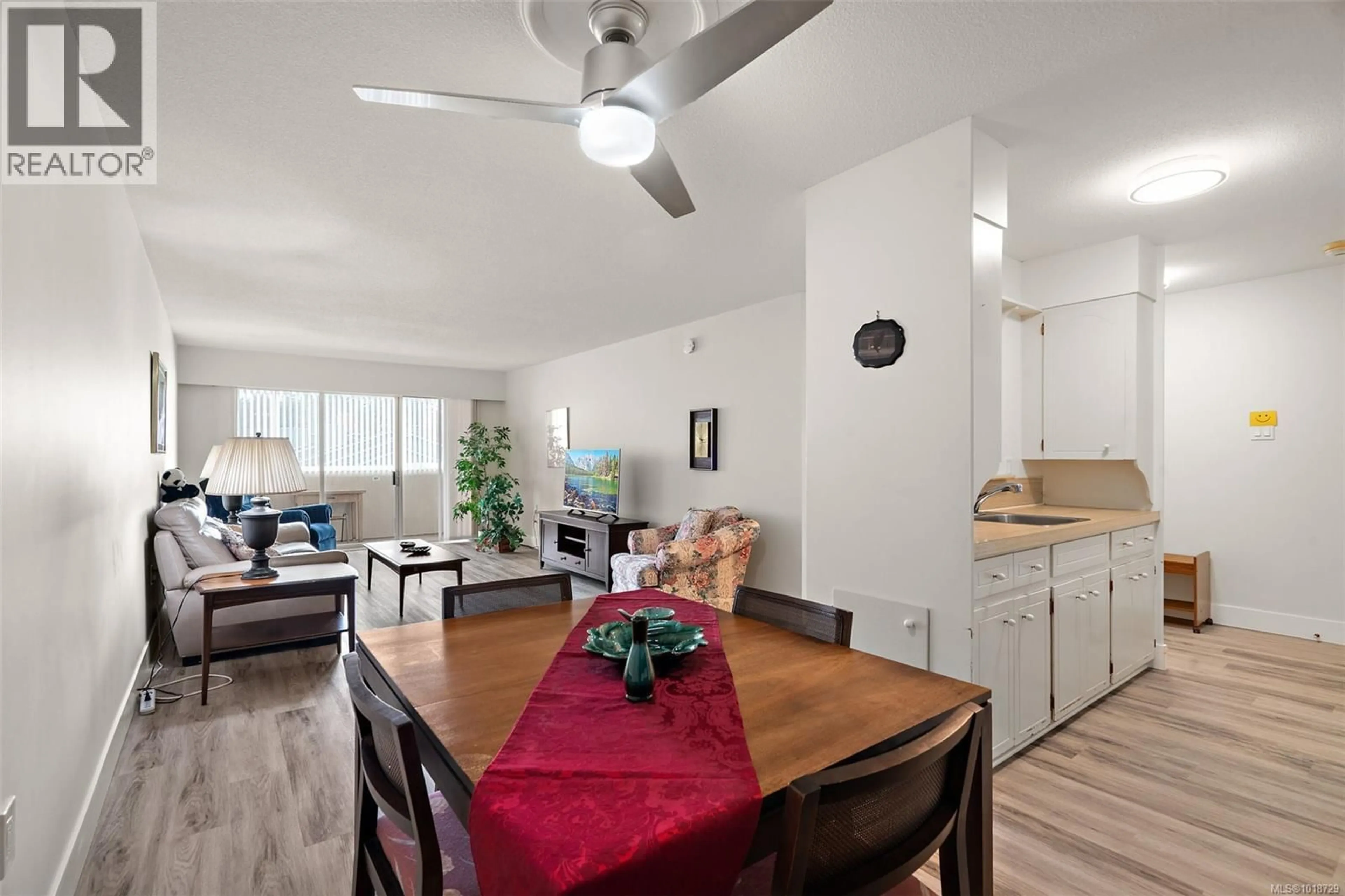 Unknown for 206 - 2050 WHITE BIRCH ROAD, Sidney British Columbia V8L2R2