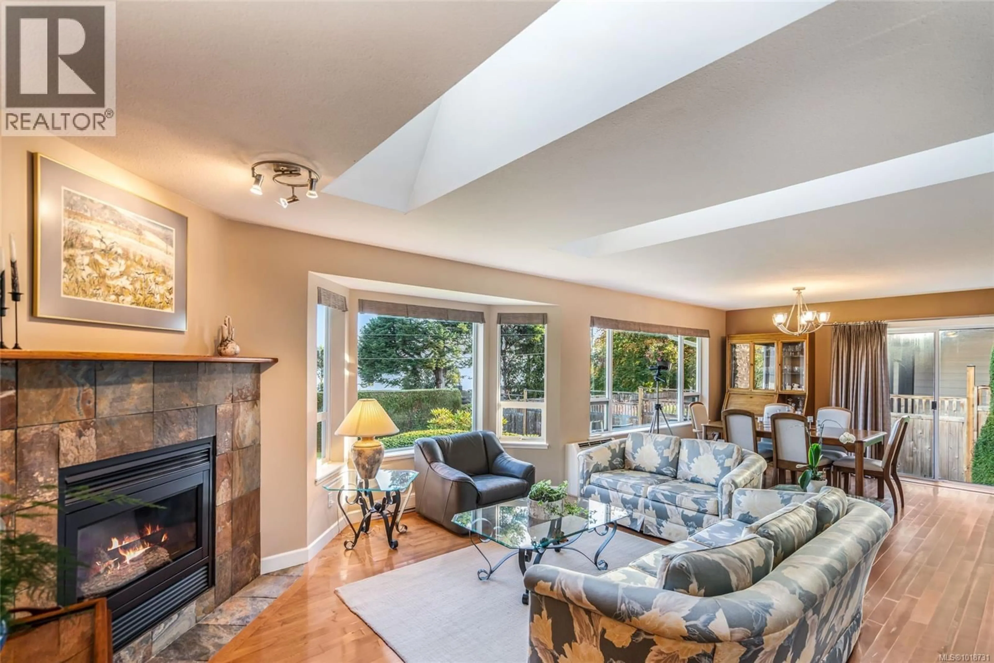 Living room with furniture, unknown for 1379 REEF ROAD, Nanoose Bay British Columbia V9P9B9