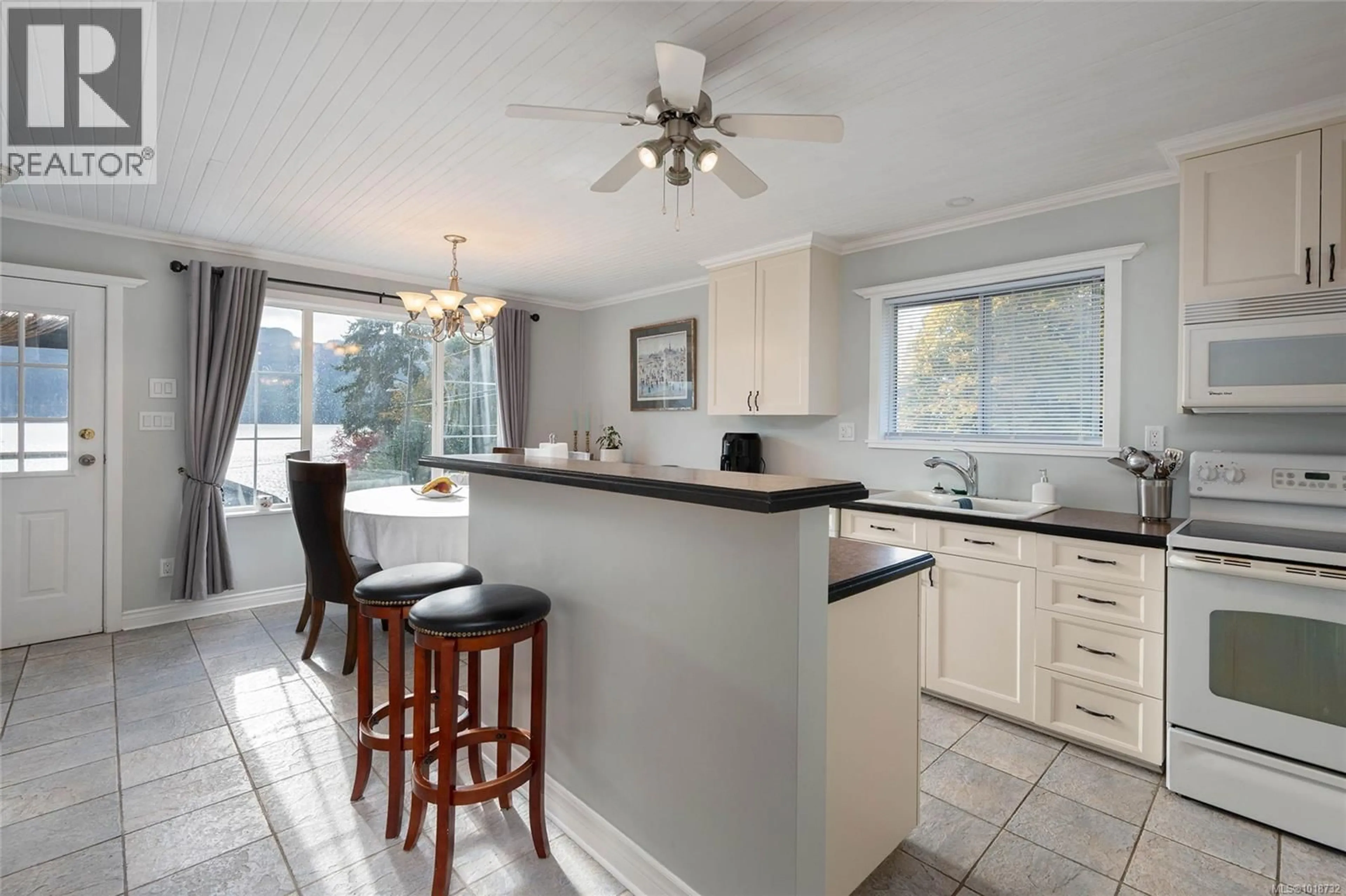 Open concept kitchen, ceramic/tile floor for 10654 YOUBOU ROAD, Youbou British Columbia V0R3E1
